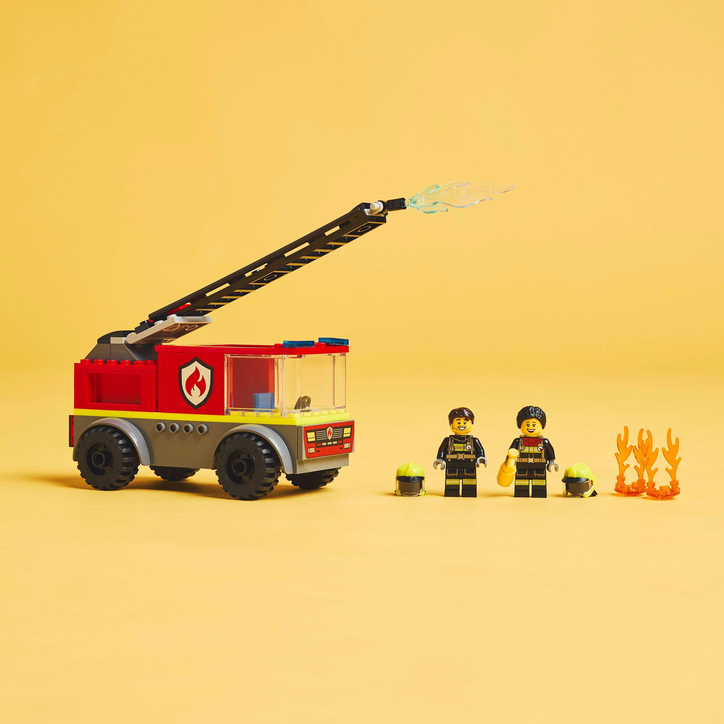 LEGO City Wóz Strażacki z Drabiną, Edukacyjna Zabawka dla Dziecka do Zbudowania, Pojazd z Minifigurkami Strażaków, Kreatywny Prezent dla 4-latka, dla Chłopca i Dziewczynki, dla Przedszkolaka, 60463