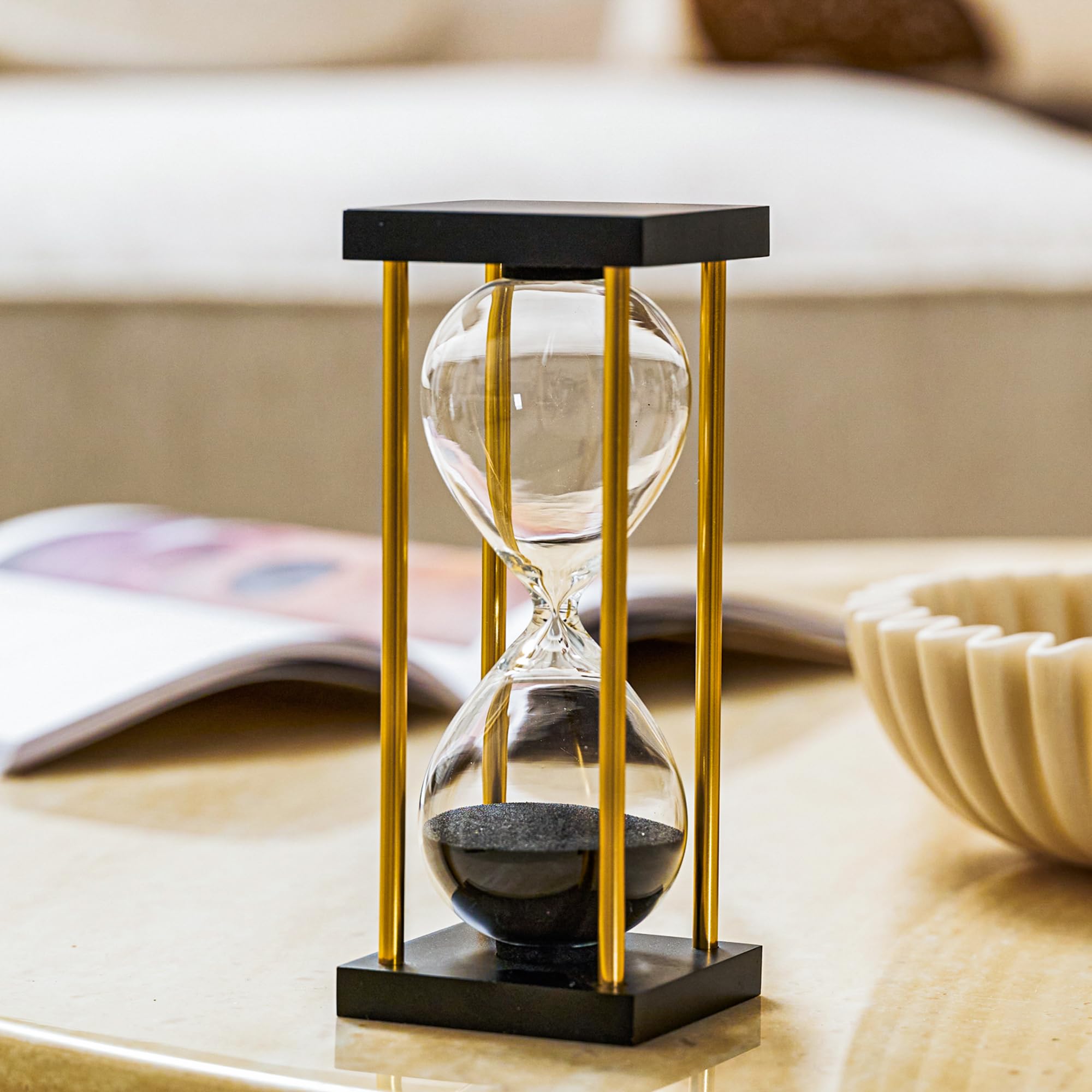 DN DECONATION 15 Minute Sand Timer – Hourglass Tea Timer for Kitchen Cooking – Visual Desk Study Timer for Classroom Meditation, Black and Gold Office