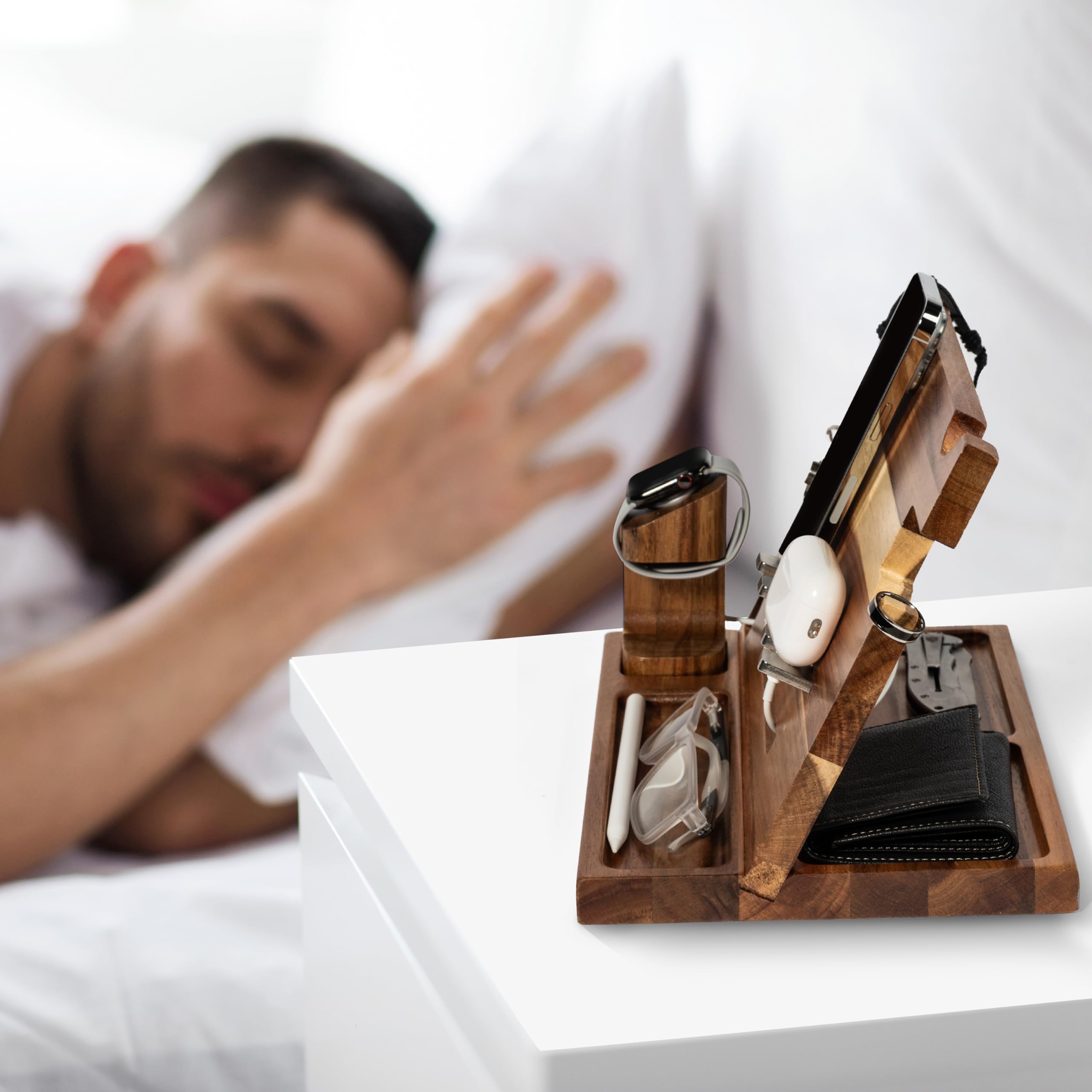 Holz-Handy-Dockingstation für Männer, Nachttisch-Organizer, Geschenke für Papa von Tochter, Sohn, Ehefrau, Weihnachten, Jahrestag, Geburtstag, Geschenkideen für Ehemann und Ihn