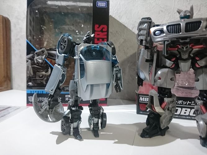 Amazon.co.jp: トランスフォーマー SS-09 オートボットジャズ : おもちゃ