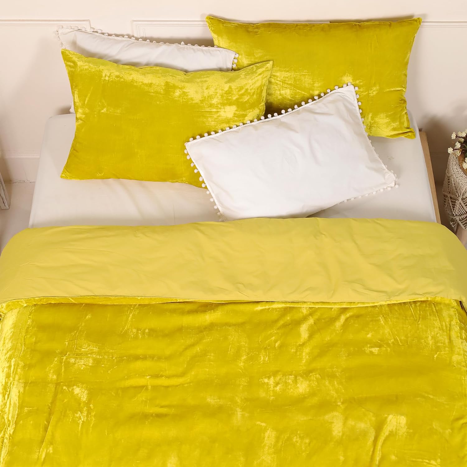Treen Art Luxury Velvet Duvet Cover Set 3Pcs Kids Bedding Sets Duvet Cover Sets Child Toddler Soft Touch and Comfortable Breathable UO Comforter Zipper Included (Lime Yellow, Twin XL 59"x102")