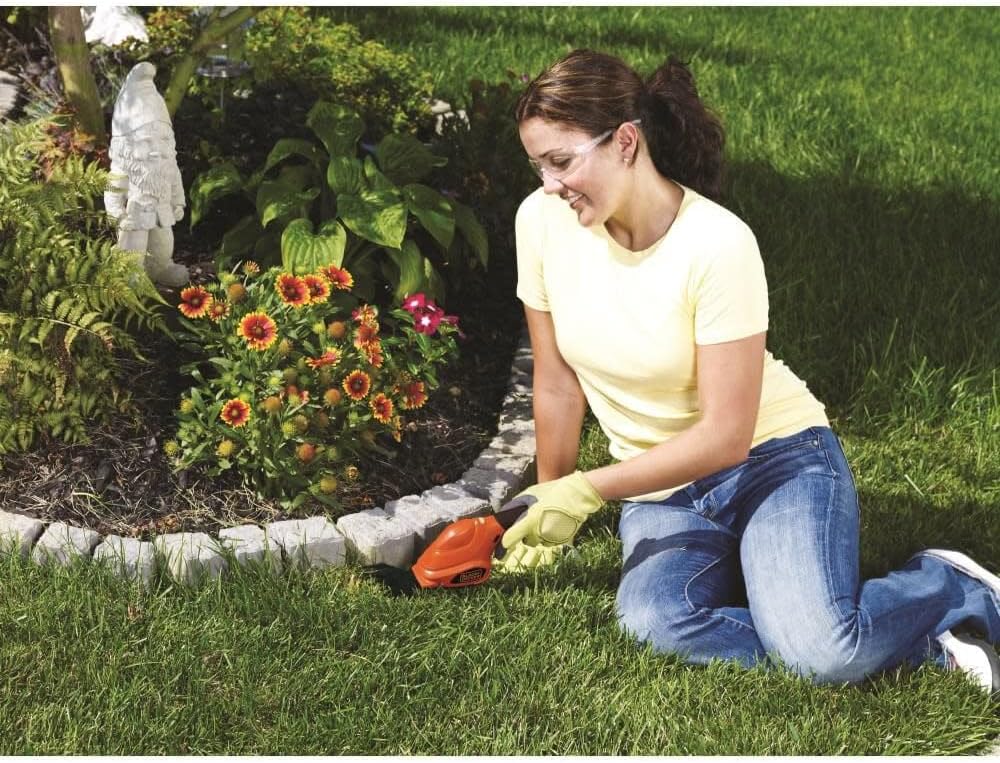 BLACK+DECKER Shrub Trimmer/Grass Shear Combo, Cordless, 3.6V (GSL35)