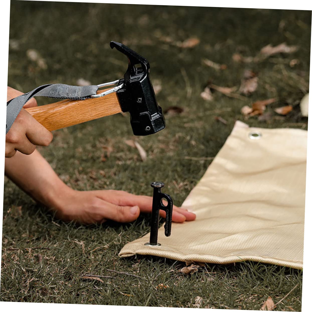 Toyvian Outdoor Fireproof Blanket Flexible Fiberglass Heat Resistant Mat for Camping Pit Emergency Use Durable Portable Fireproof Pad for High Temperatures