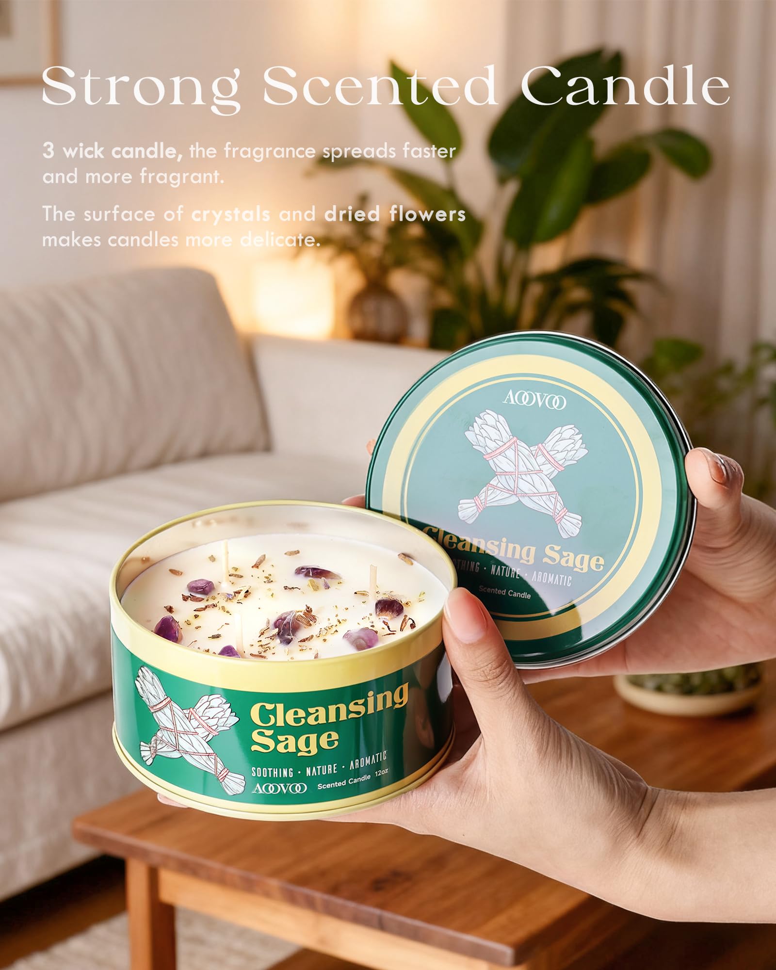 AOOVOO Salbei Duftkerze zur Reinigung – Große 3-Docht Kerze 12oz mit Kristallen & Salbeiblättern, Sojawachs Kerze Ungiftig für Meditation Spiritualität, Aromatherapie Kerze Geschenk für Frauen Männer