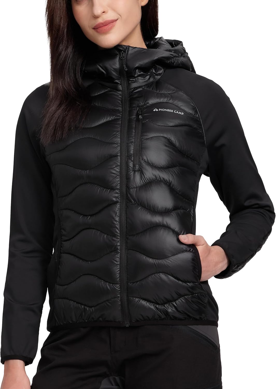 Lightweight Women’s Insulated Running Jacket – Packable & Water-Resistant Lightweight Women’s Insulated Running Jacket – Packable & Water-Resistant