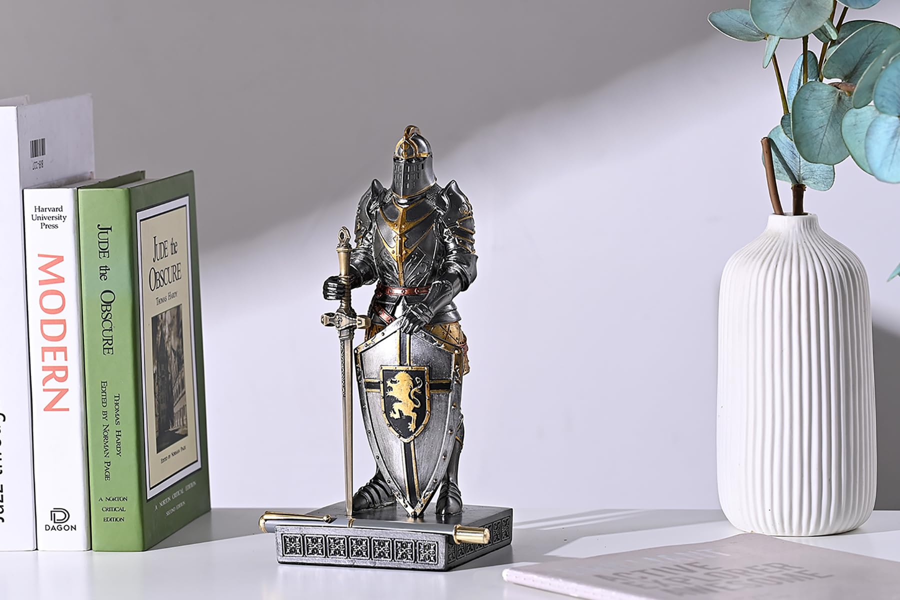 Adorno de guardia del rey para escritorio, accesorios de escritorio, soporte para bolígrafos, pisapapeles para oficina y hogar (hierro)