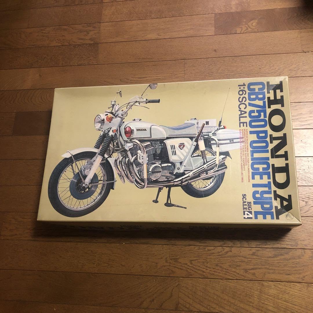 HONDA ポリス750バイクプラモデル1/6