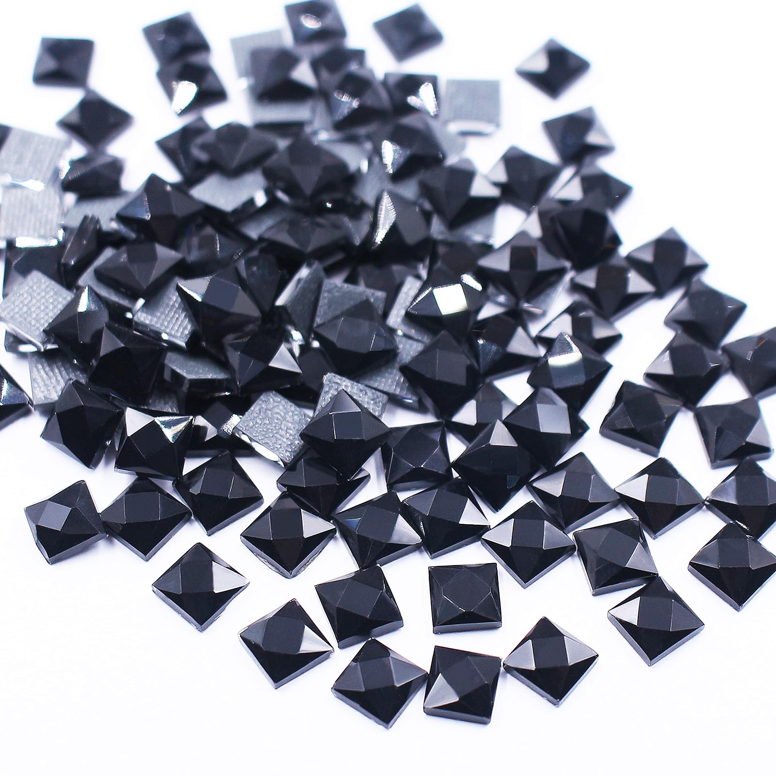 Strass carrés thermocollants noirs 5mm dos plat pour customisation vêtement et tissu