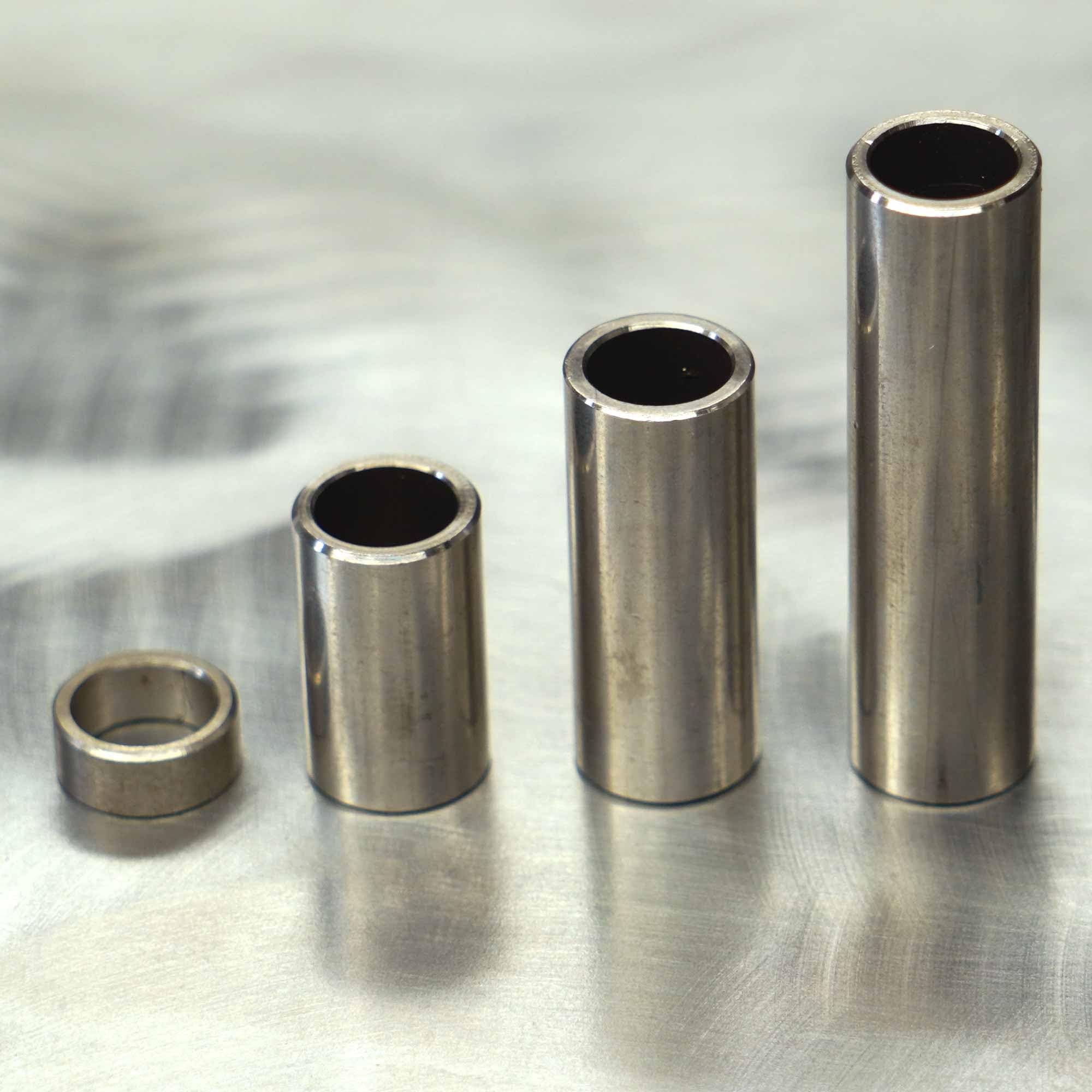 Distanziale a manicotto in acciaio inossidabile (5 pezzi) - Ø esterno: 8 mm; Ø interno: 6 mm; Lunghezza: 25 mm - Distanziale - Disco distanzial - Distanziale VA - inossidabile