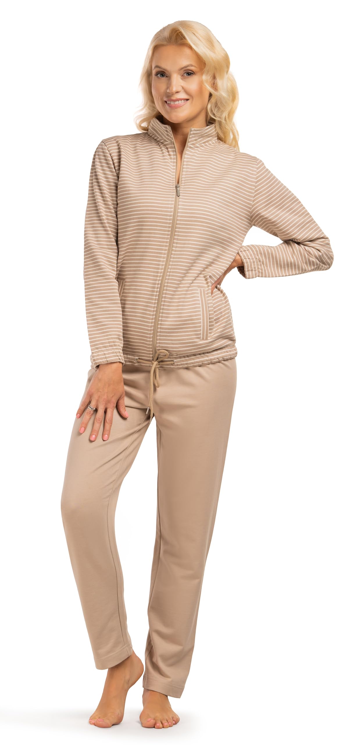 Consult-Tex Damen Langarm Hausanzug aus 100% Baumwolle-Fleece Qualität. Oberteil mit Reißverschlus und abgesteppten Bündchen. Hose mit dehnbarem Bund und Kordelzug. Attraktives Ringel-Dessin