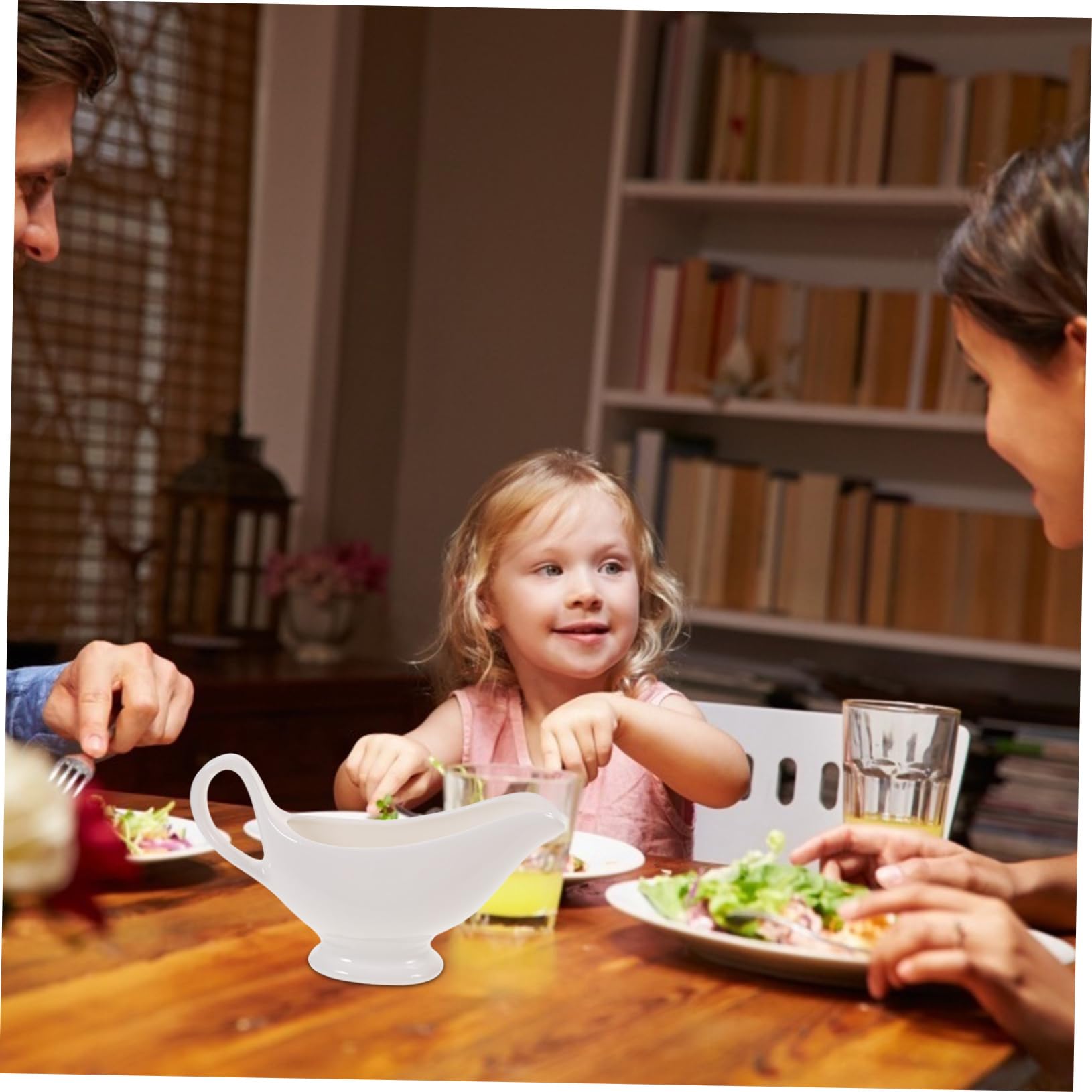 NAMOARLY 1pc Sauce Pot Small Gravy Jug Gravy Pitcher Small Sauce Cups Mini Gravy Jug Sauce Container Sauce Pitcher Frothing Pitcher Condiment Cups Kitchen Supplies Milk Jug White Ceramics