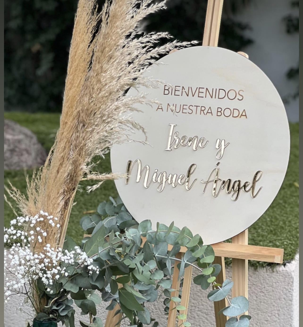 Cartel redondo de madera y espejo dorado «Bienvenidos a nuestra boda» Cartel boda - cartel bienvenida boda personalizado - cartel personalizado - boda - detalles boda - regalo boda - cartel bienvenida