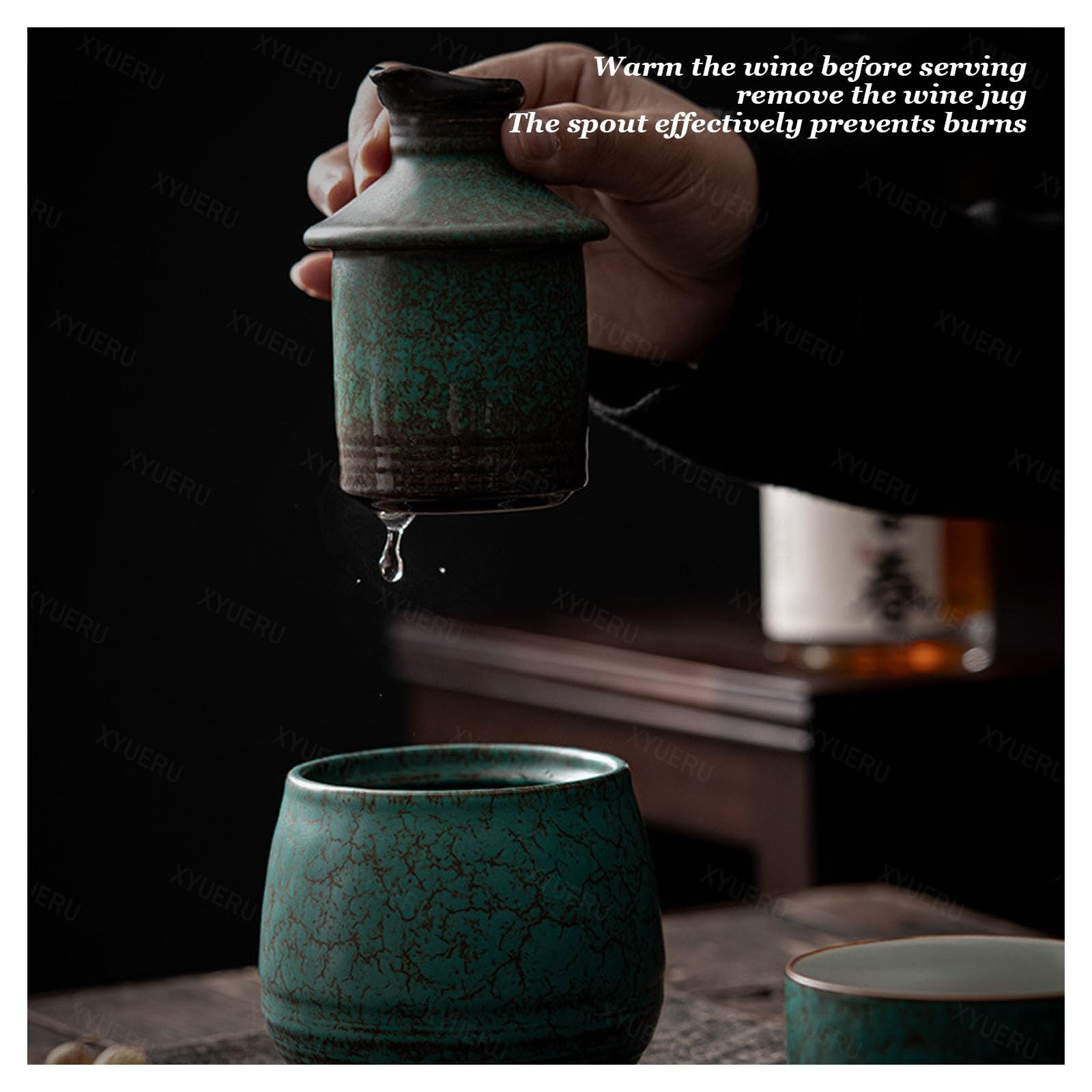 Set Composto da brocca e Tazze in Ceramica per Sake Giapponese, bollitore Tradizionale per liquori, Ideale per la casa e Il Ristorante, Perfetto per servire e conservare Il Sake.