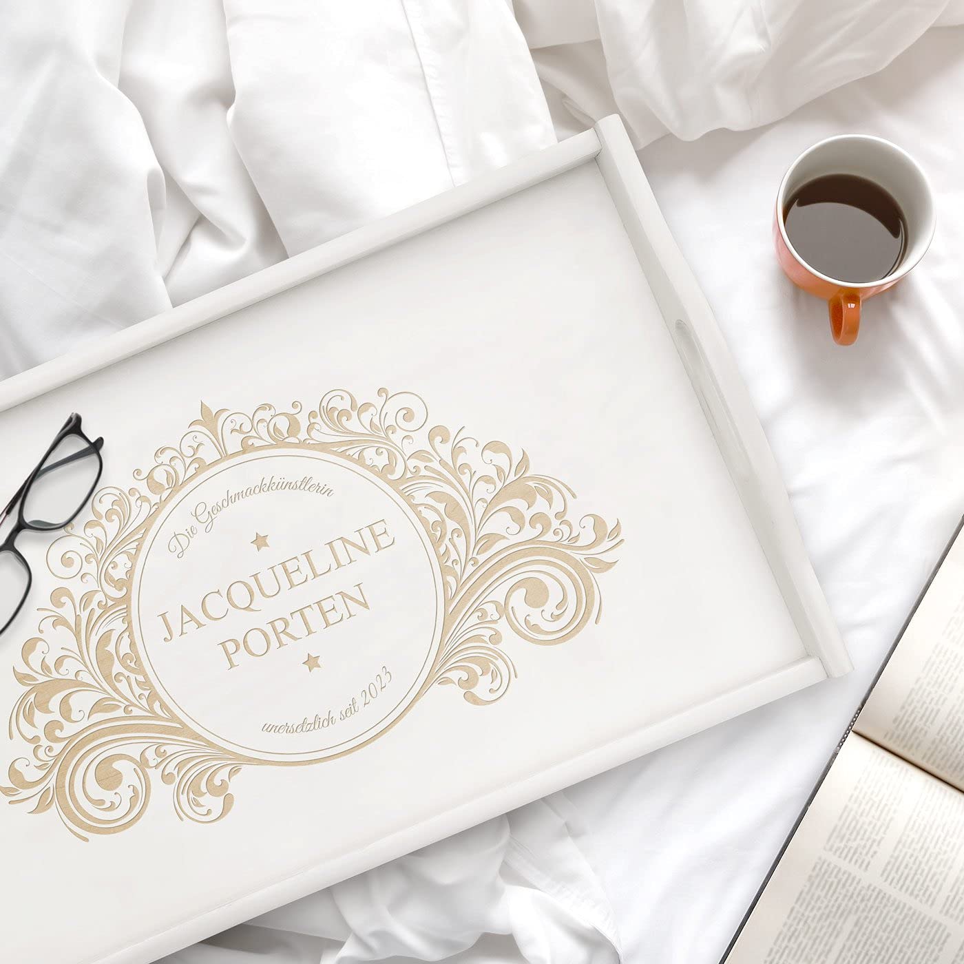 Maverton Frühstückstablett Mit Gravur - Klappbarer Betttisch Aus Kiefernholz 50x30cm