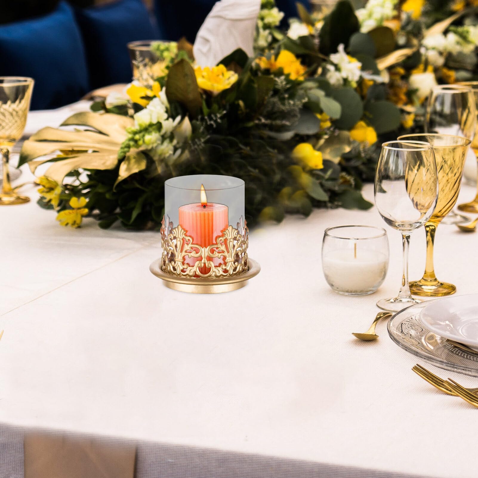 Cabilock 2pcs Pillar Candle Holders Hurricane Candle Holders Candlesticks Holder with Hurricane Lid Metal Candle Holder for Coffee Dining Table Wedding Christmas Home Golden