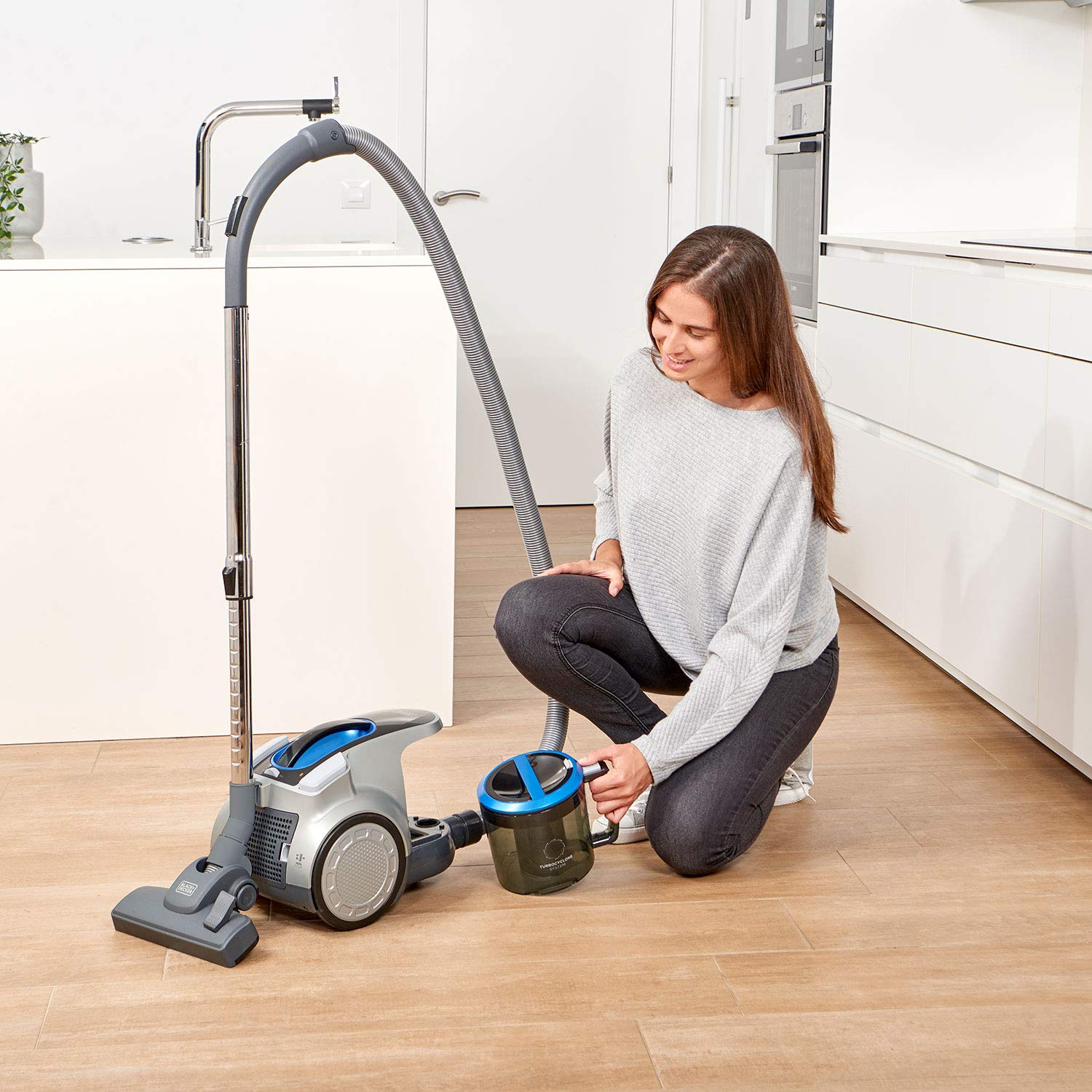 Black+Decker BXVML700E Aspirador sin Bolsa, 700 W, Gris