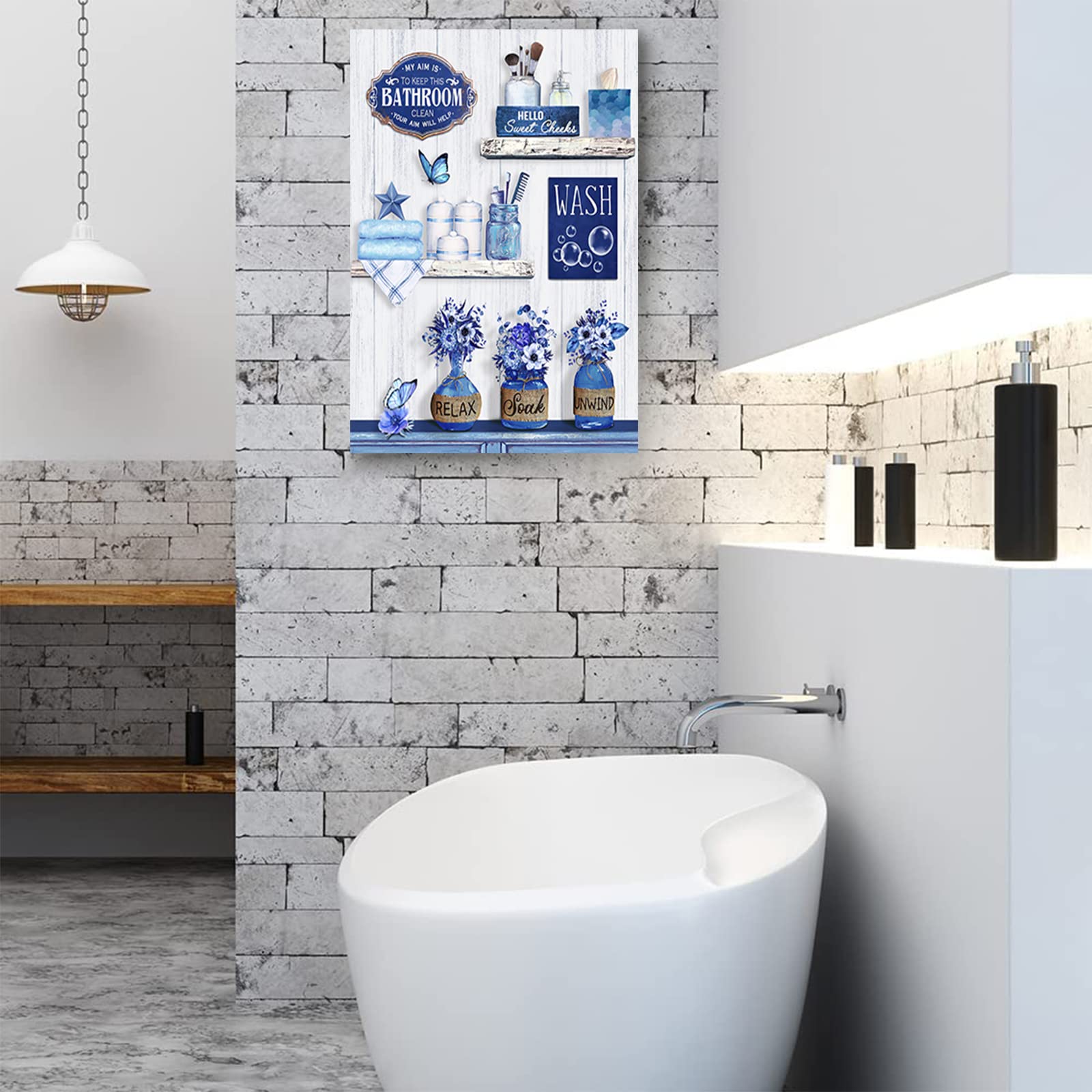 RUDIXICO Decorazione da parete per il bagno in stile rustico, con fiori e farfalle, stampa su tela, blu country, decorazione da parete per bagno, relax, relax, bagno, decorazione da parete