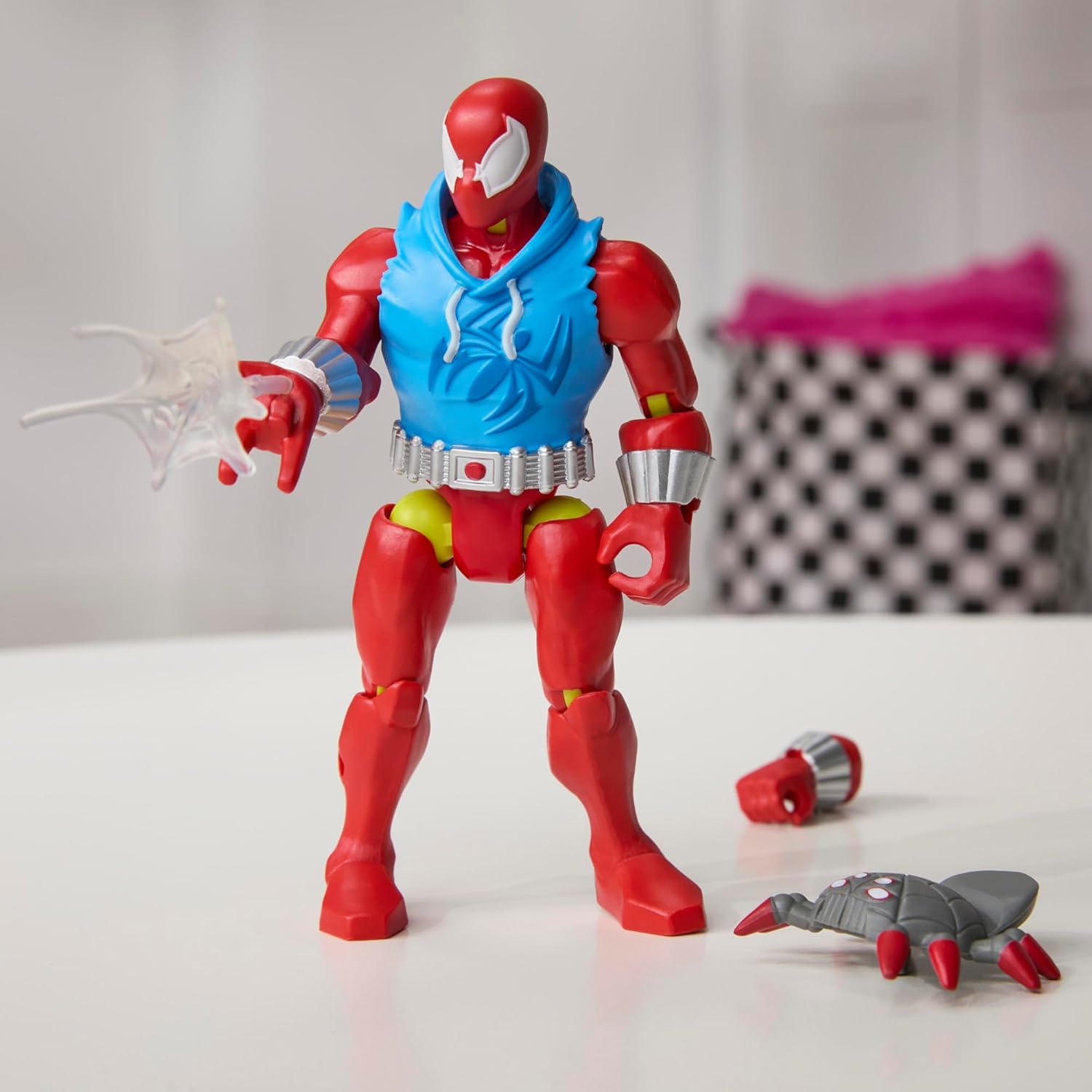 SPIDER-MAN MixMashers Marvel Scarlet Spider Custom Mix-and-Match Action Figure & Accessories, 5-Inch-Scale (12 cm) Super Hero Toys for Kids Ages 4+ - Image 8