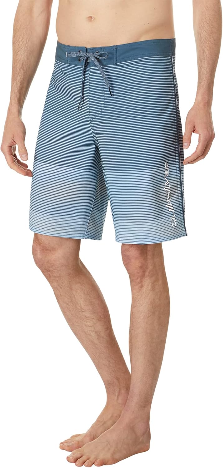Quiksilver Men's Standard Surfsilk Massive 20 Boardshort Swim Trunk