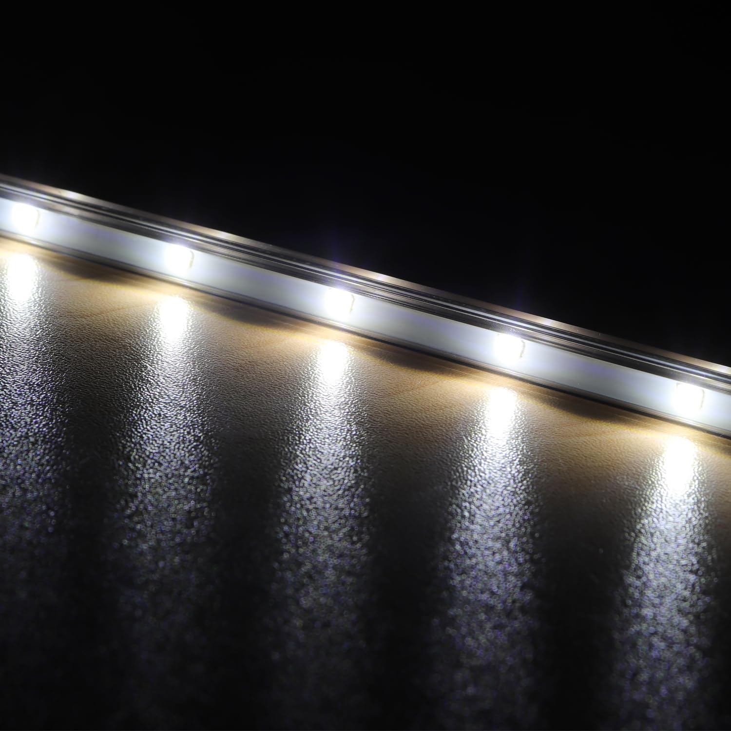da LIGHT Lampa podszafkowa LED z przełącznikiem, 8,5 W, 760 lm, 6000 K, zimna biel, listwa świetlna, lampa kuchenna, oświetlenie witryn, oświetlenie szafy z paskami 6 x 26 cm, do kuchni, szafy,