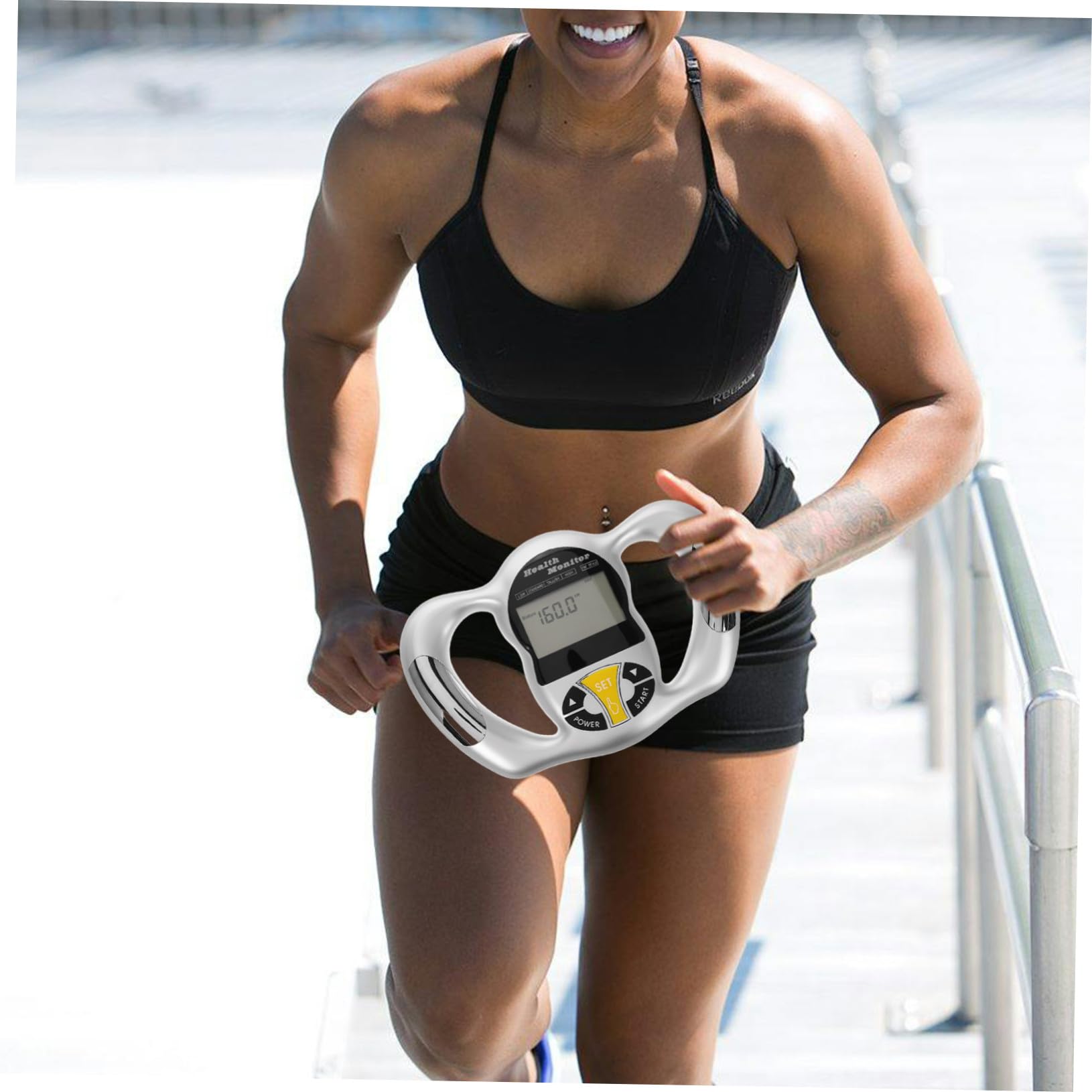Analizzatore Grasso Corporeo Portatile con Calcolatore Bmi Tester Salute Palmare Facile Usare per Monitoraggio Fitness e Percentuale Grasso