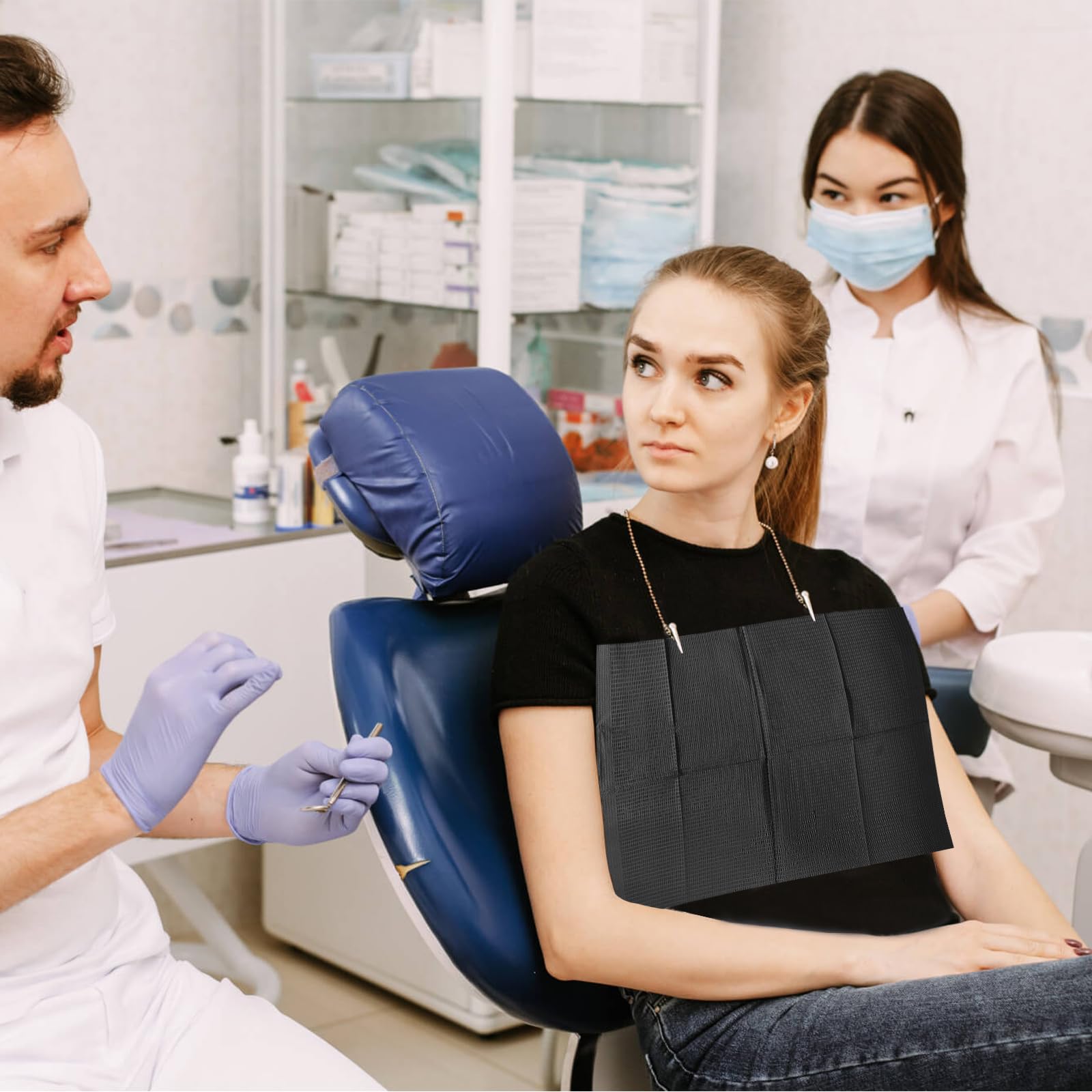 125 pièces de bavoirs dentaires jetables pour patients, 13 "x 18", 3 plis, imperméables, en papier de nappe pour percer les oreilles, les tatouages, les salons de beauté et les cliniques dentaires