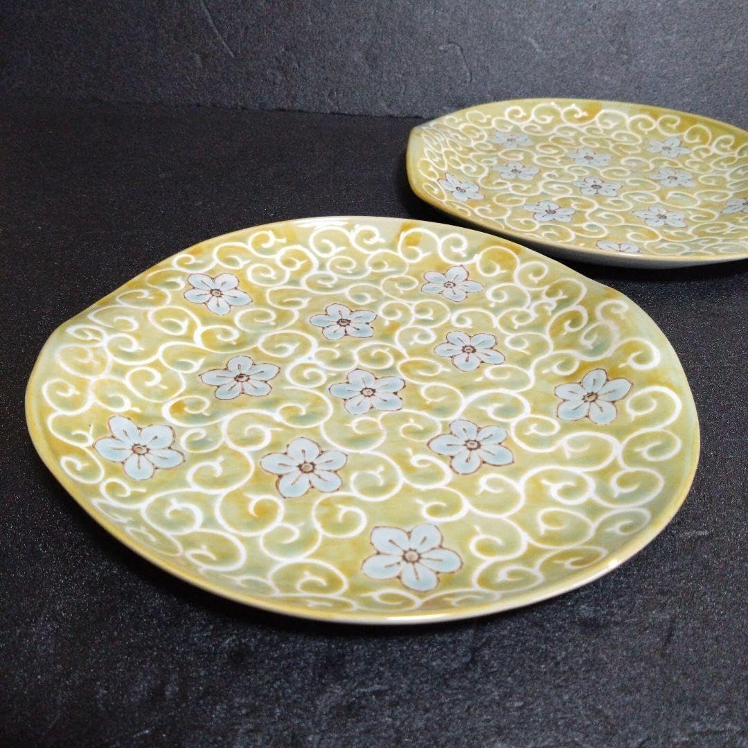 新品 波佐見焼 龍庵窯 捻りスクエアプレート2枚　イエロー　お祝い　お正月 新品 波佐見焼 龍庵窯 捻りスクエアプレート2枚 イエロー 新生活 お祝い