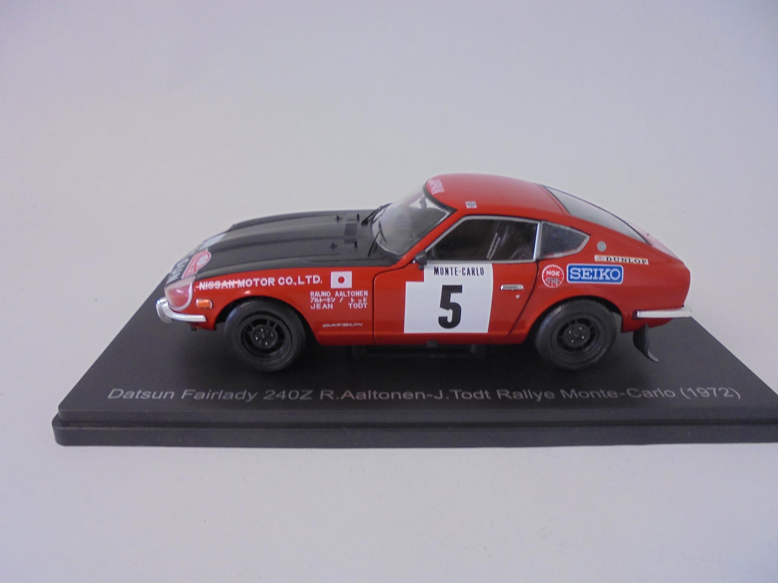 Amazon.com: OPO 10 - 1/24 Model car Compatible with Datsun