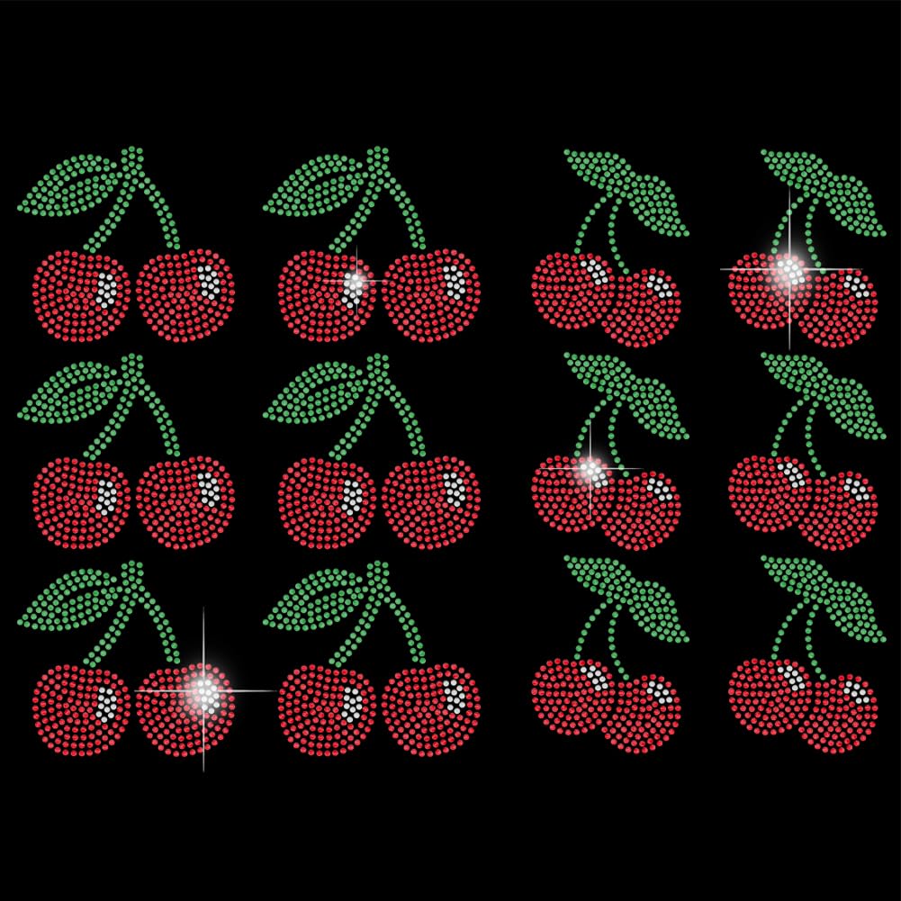 Cerises en strass thermocollantes SUPERDANT pour réparer et décorer un t-shirt enfant abîmé
