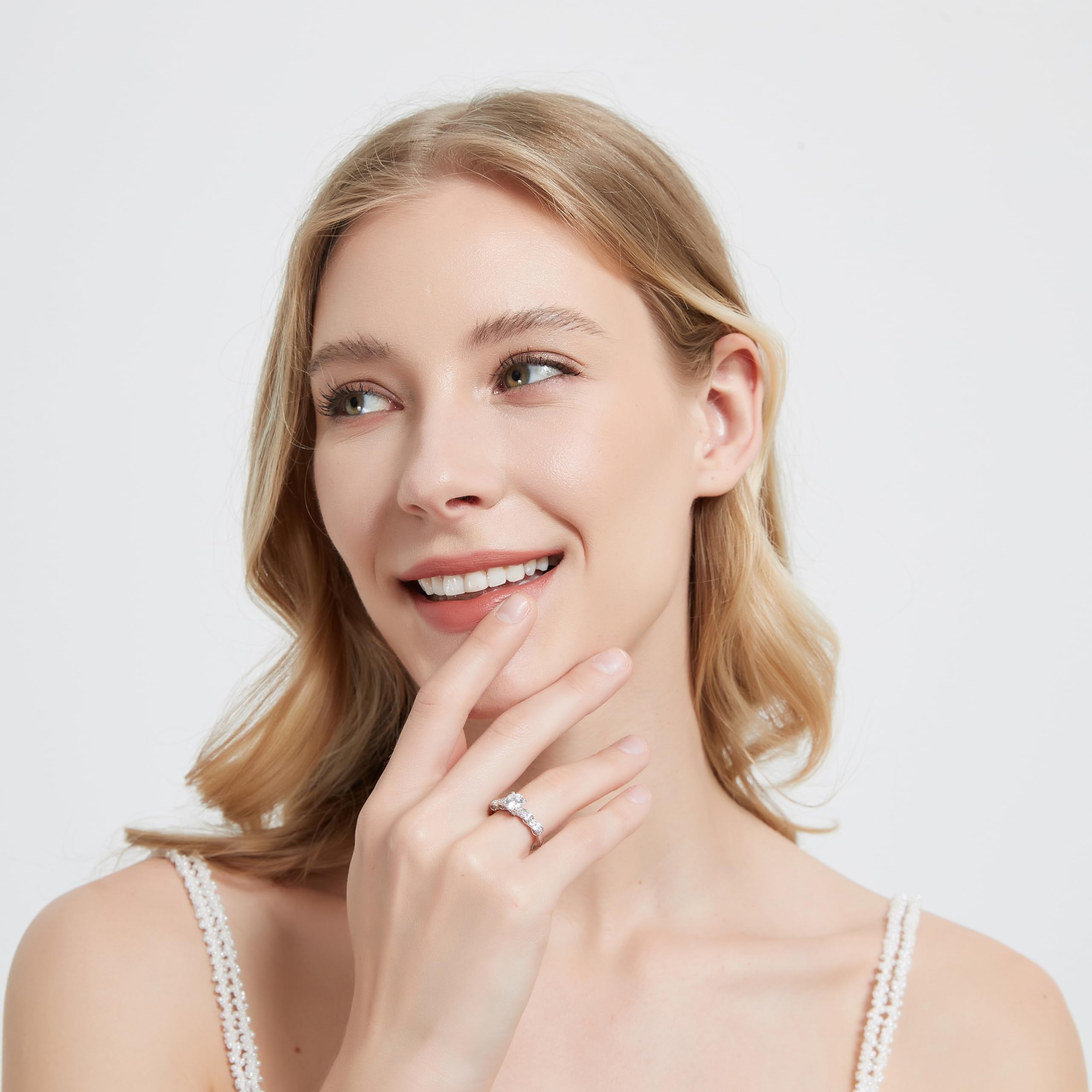 Anello di fidanzamento da donna in vera moissanite o finto diamante in argento Sterling elegante anello di fidanzamento da donna