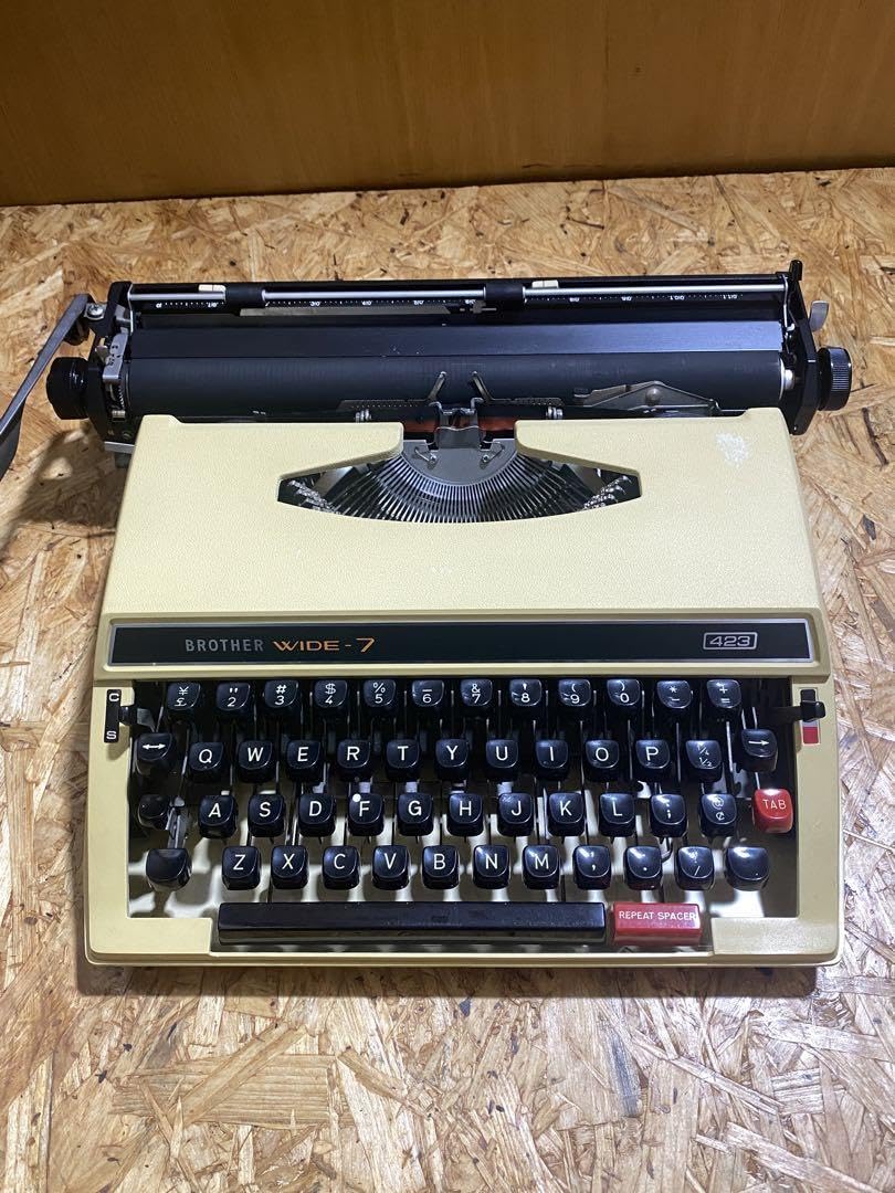 Amazon.co.jp: USED 昭和レトロ タイプライター WIDE-7 423 brother 