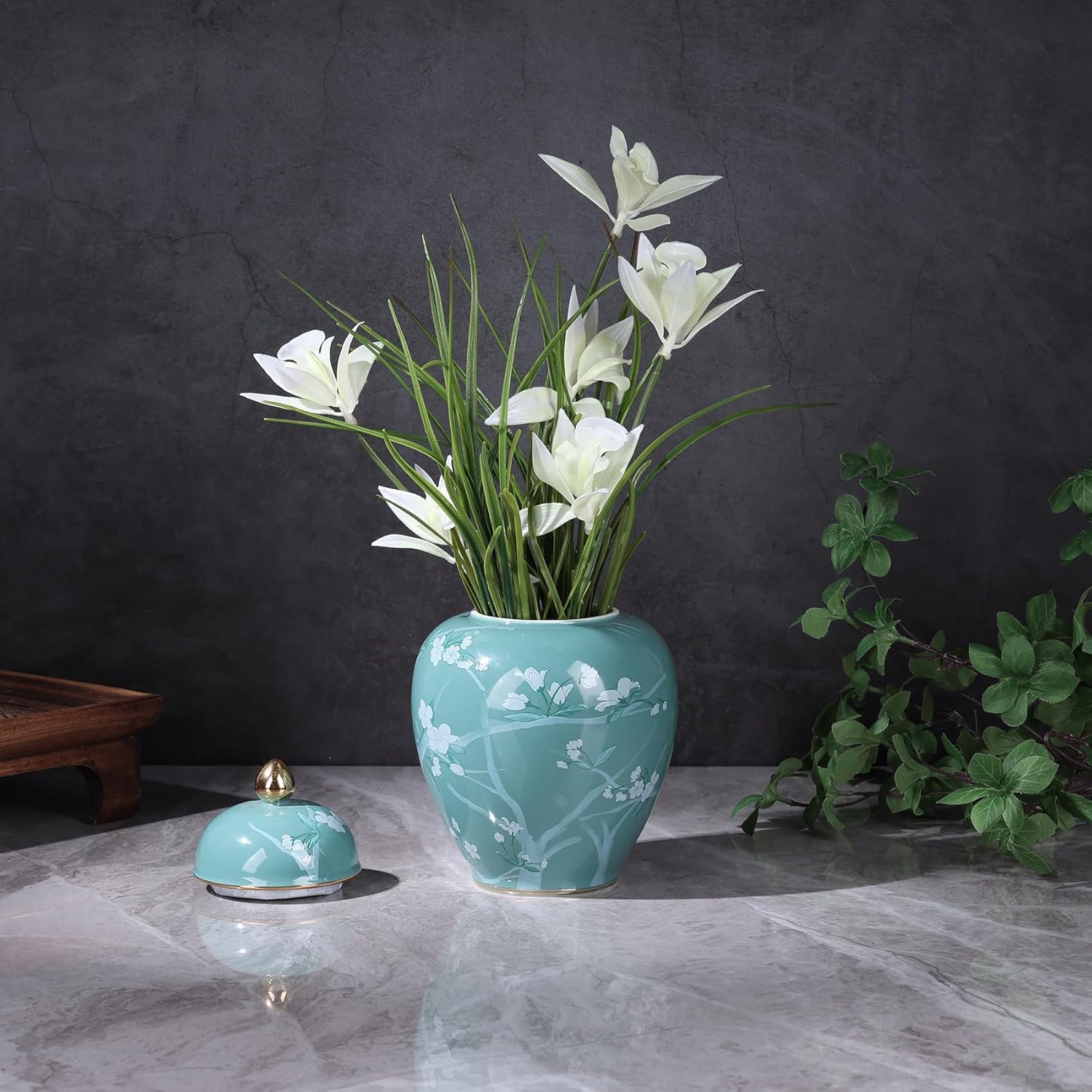 Green Pine Blossom Ceramic Jar-Blue and White Porcelain Ginger Jar, Chinoiserie Decorative Storage Jar, Multifunctional Ceramic Vase for Home Decor (Green)