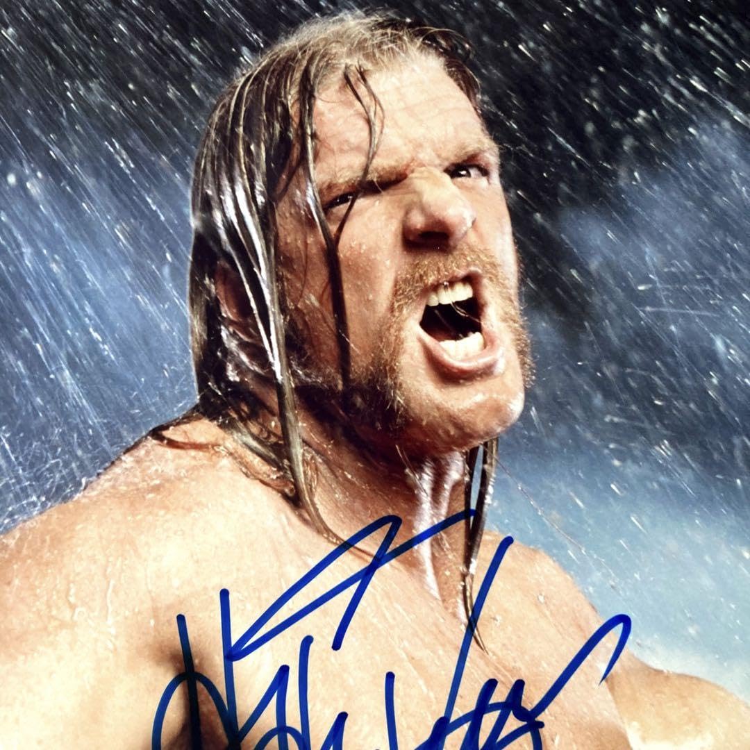 Amazon.co.jp: トリプルH直筆サイン入り超特大写真Triple Hアメリカ  