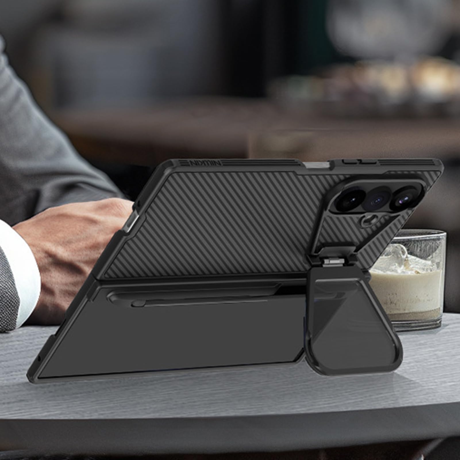 Custodia Sottile For Samsung Galaxy Z Fold 8 Ultra, Anti-Ingiallimento Protezione Fotocamera PC Funzione Stand Shell Cerniera In Fibra Di Carbonio Con Portapenne Cover Magnetica For Telefono(Gray)