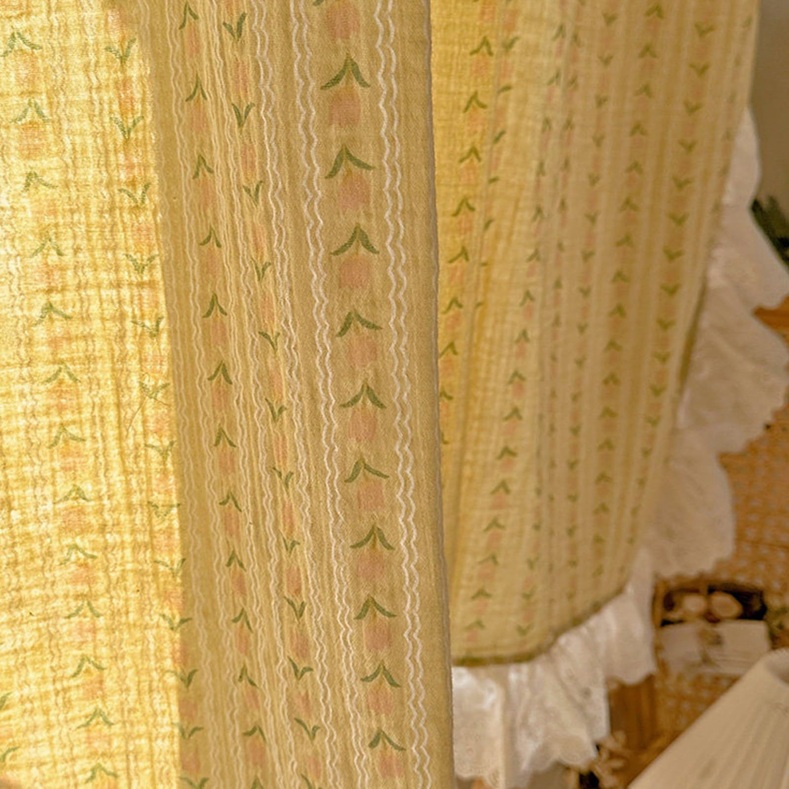 Pannello per Tende Velate Gialle Stile Cottage Vintage for Soggiorno