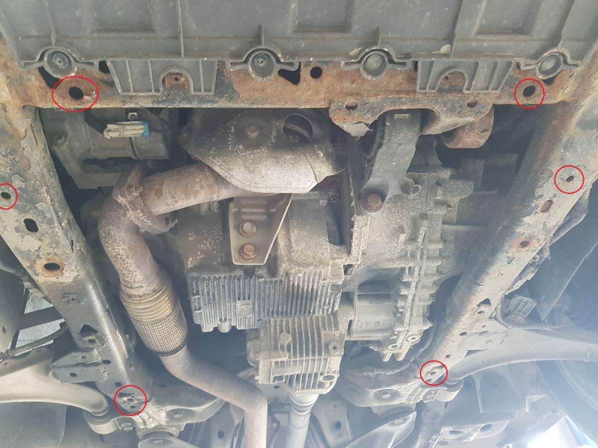 Protezione motore in metallo compatibile con Opel Astra J (2009-2015)