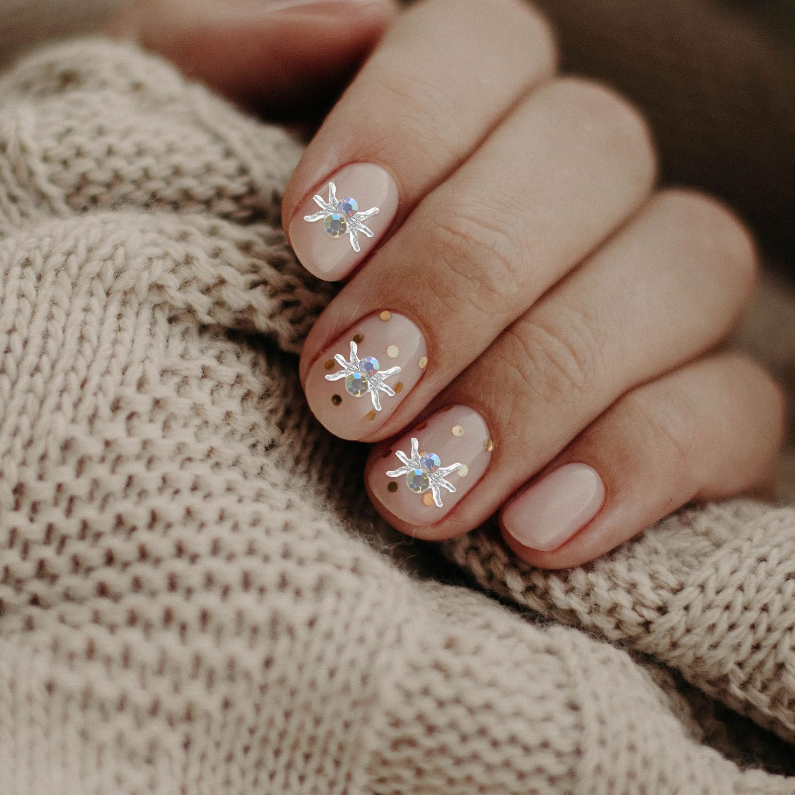 Uonlytech 500 Pièces Charms Ongles Araignée en Alliage Argenté Léger, Décoration de Manucure Facile à Utiliser pour DIY Nail Art Unique et Attrayant, pour Halloween