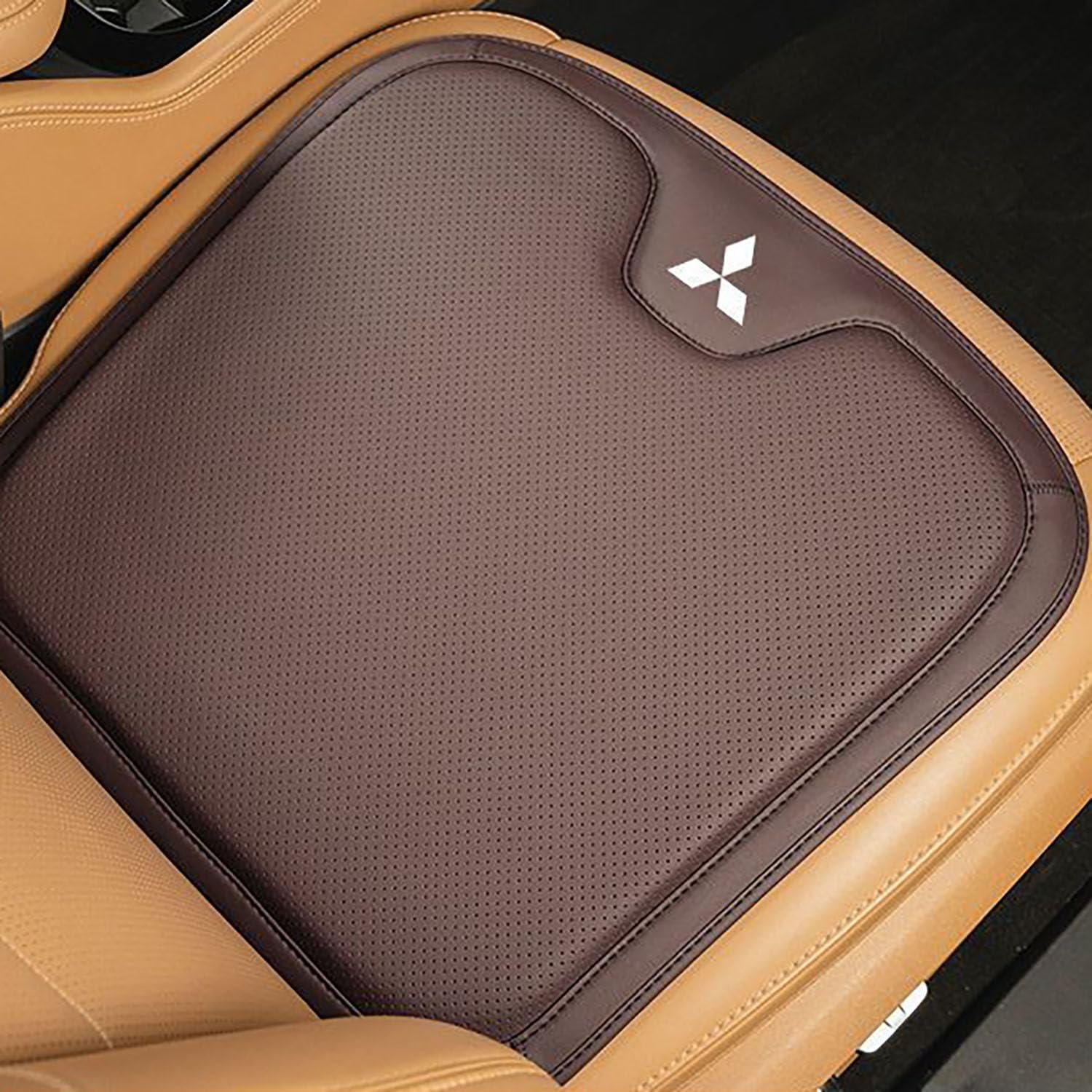 D.A.D グランド シート クッション SS モデル モノグラムレザー オーシャンブルー 【HA747】 | カーアクセサリー | GARSON 車用 シートクッション 三菱ジンガーギャランコルトランサーランサーEXASXパジェロパジェロスポーツアウトランダーグランディスフォル