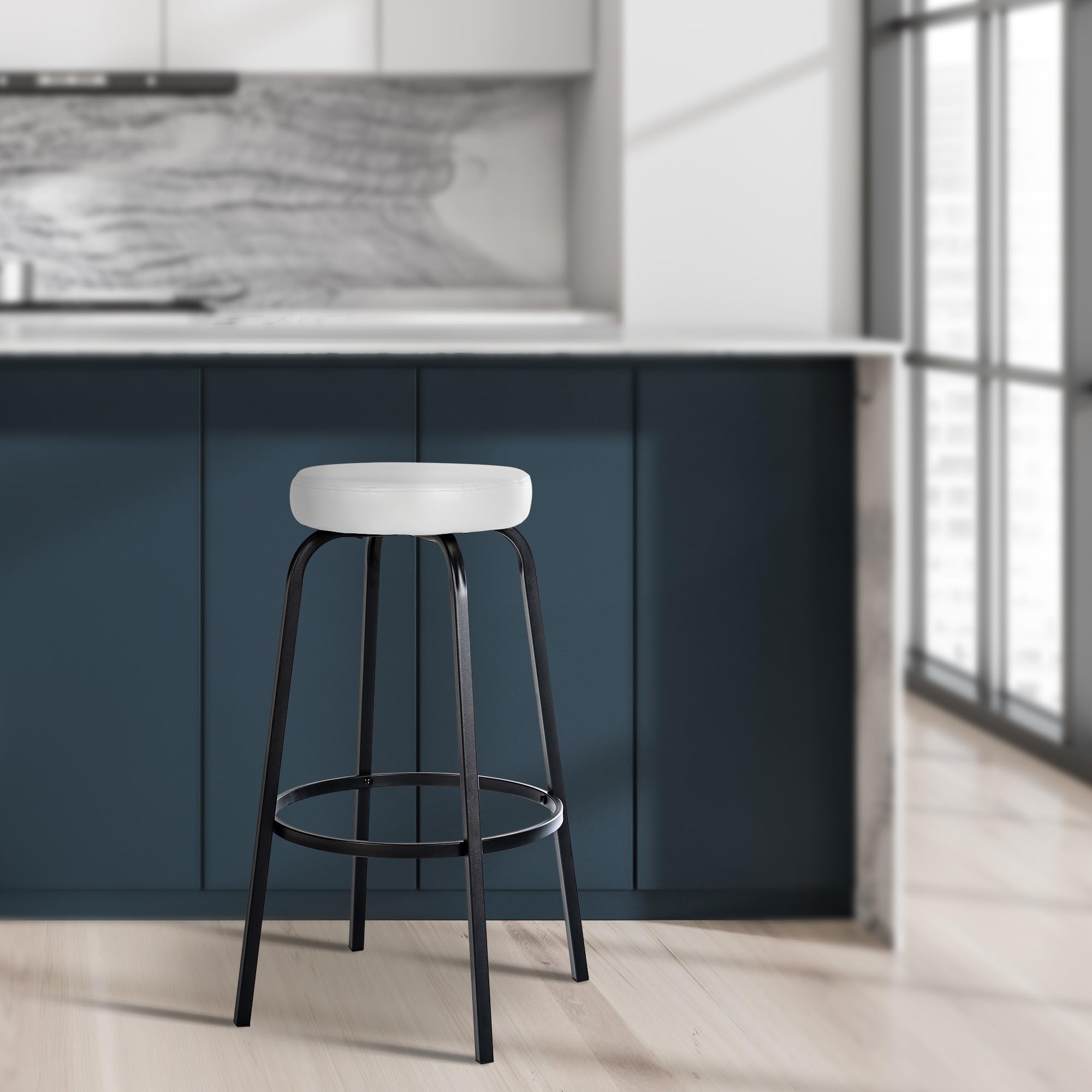 CLP Tabouret de Bar rembourré sans Dossier Kamari, Chaise de Bar avec revêtement en Similicuir ou en Velours, avec Structure métallique | Couleur Blanc Matériel Similicuir