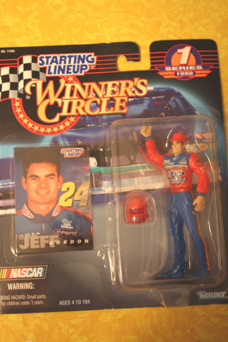 Starting Lineup Winner's Circle Nascar Jeff Gordon Dupont Figure (Series 1 1998) & Collector Card