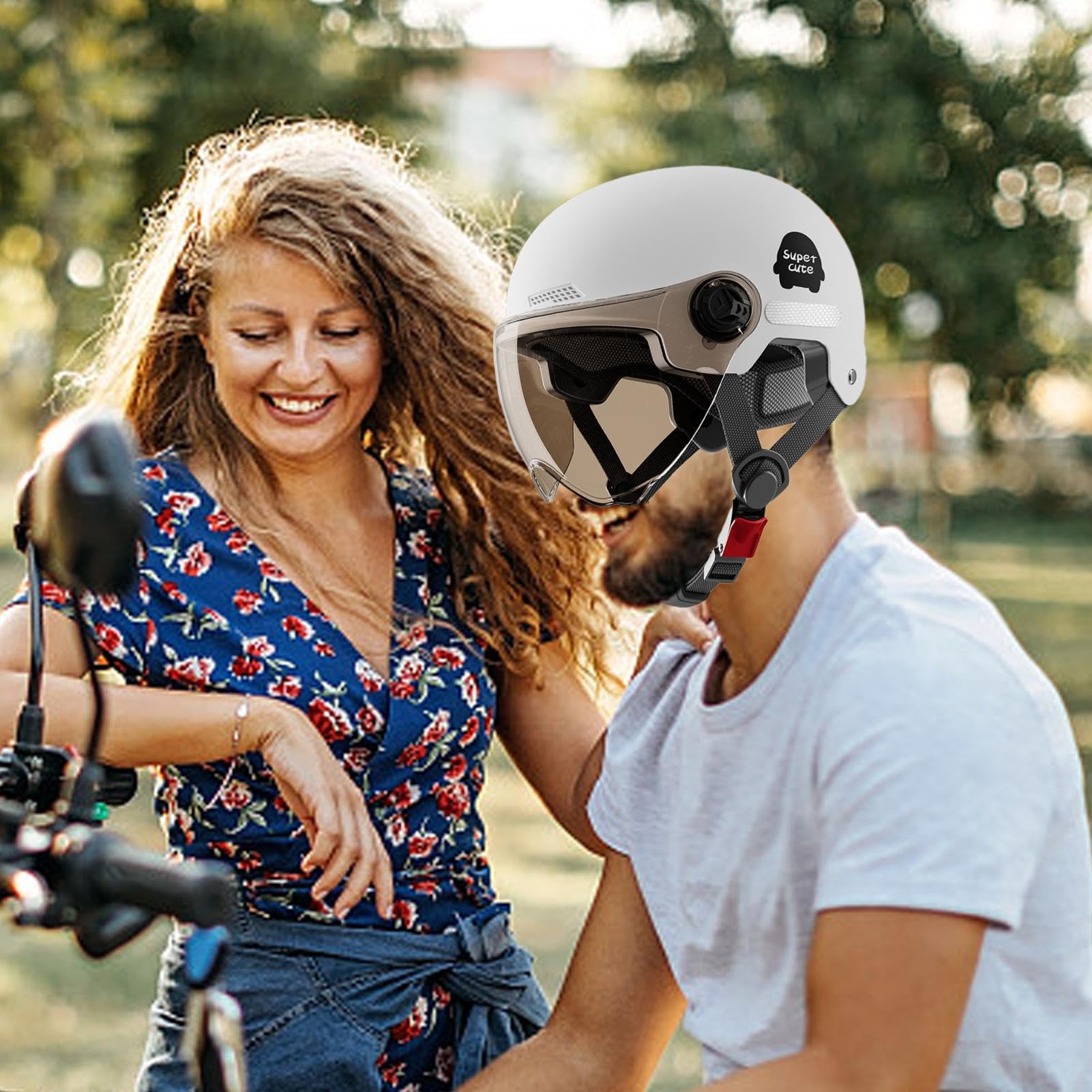 Generisch Casque de vélo ouvert – Demi-casque de moto | Polycarbonate robuste avec mentonnière à dégagement rapide, visière résistante aux UV, système de ventilation aérodynamique pour la sécurité