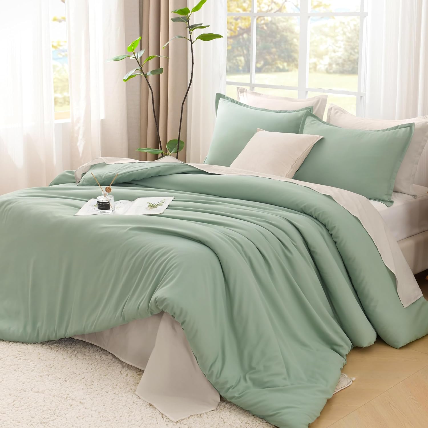 Litanika King Size Comforter Set Sage Green, 3 Pieces Lightweight Solid Comforter King Size, All Season Fluffy Down Alternative Comforter Bed Set Quilt Blanket King (104"x90") 01 - Sage Green