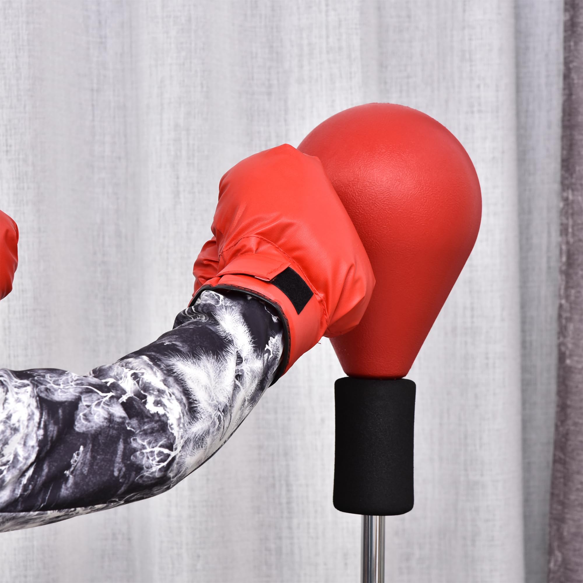 HOMCOM Punchingball mit Ständer, 136-154 cm höhenverstellbar Boxsack, Standboxball mit Boxhandschuhen, für Jugendliche und Erwachsene, für Ausrüstung, Stressabbau, Fitness