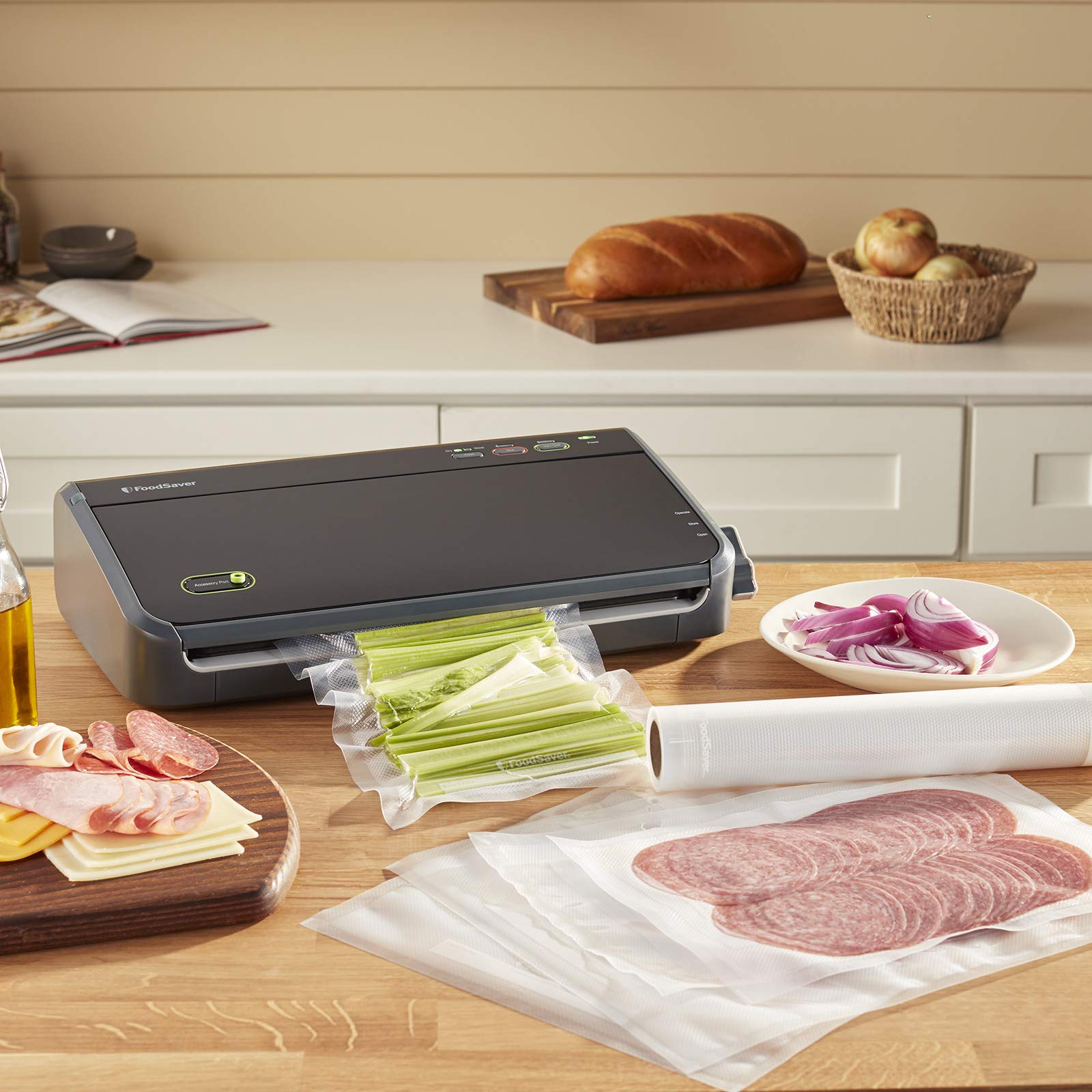 FoodSaver FM2100000 Vacuum Sealer Machine System with Starter Vacuum