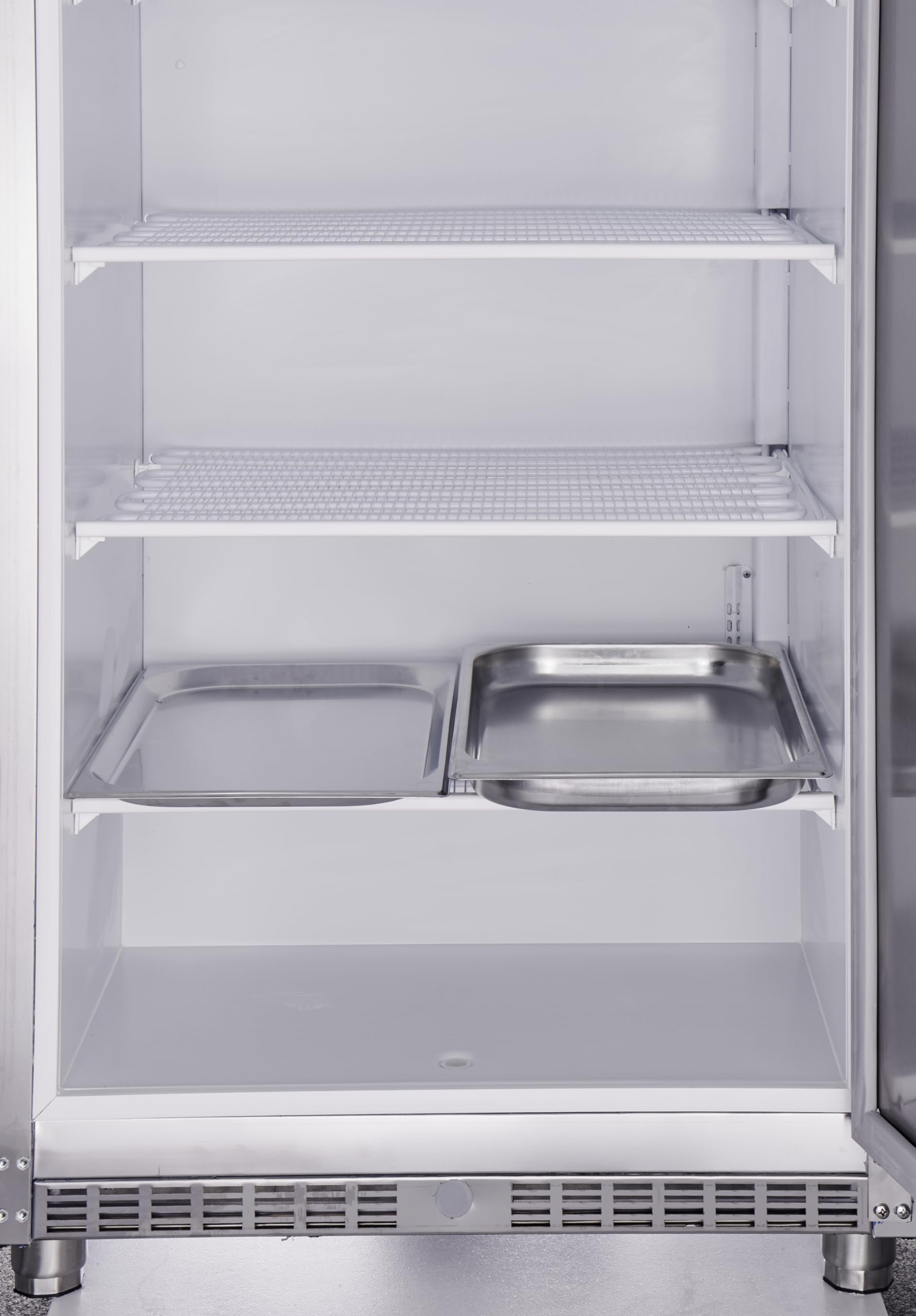 METRO Professional Congelatore GFR4600S, acciaio inox/ABS, 78 x 74 x 192.5 cm, 511 L, raffreddamento statico, 145 W, con serratura, argento