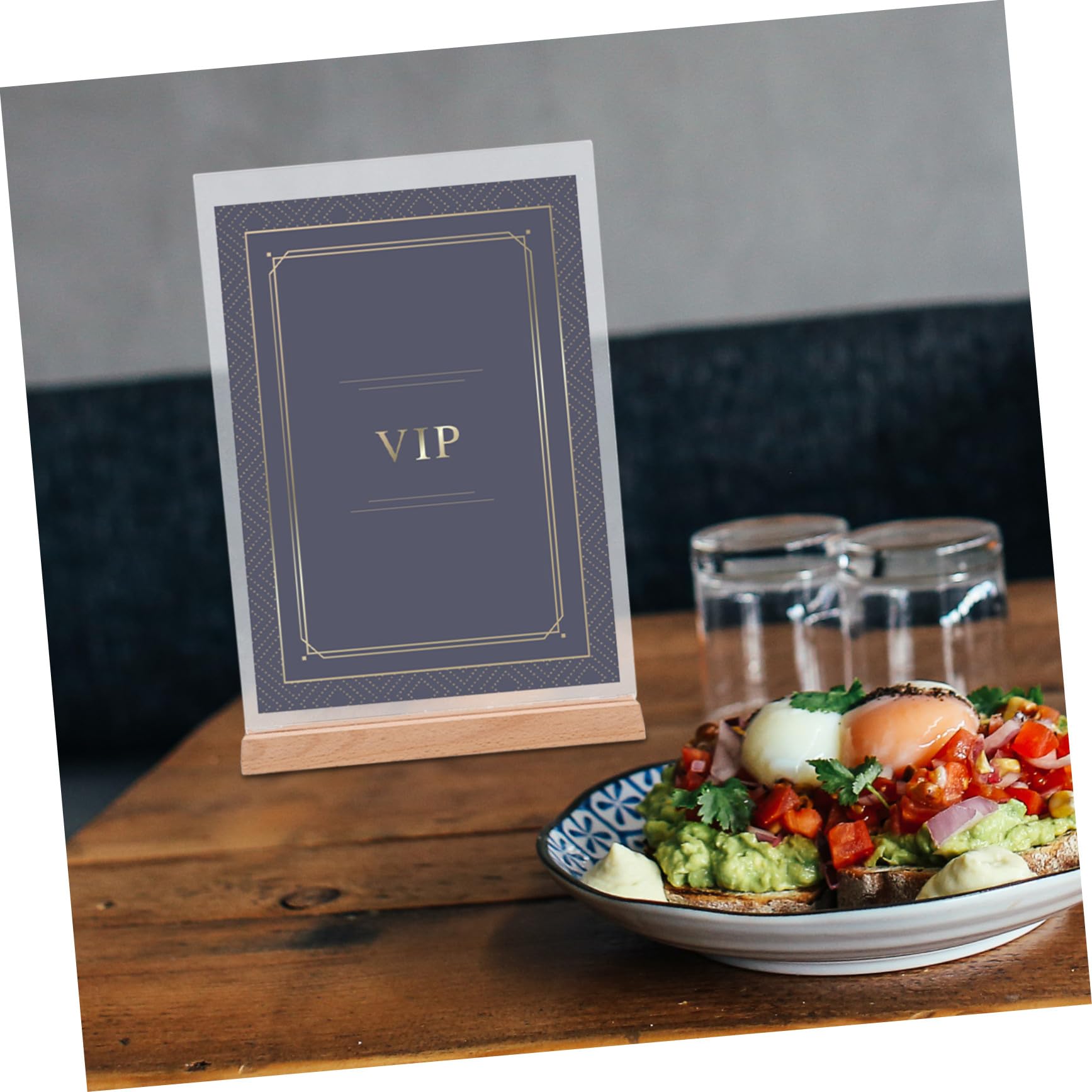 NUOBESTY 2 Szt. Przezroczysty Akrylowy Stojak Tabliczki z Podstawką z Drewna Dwustronny Wyświetlacz Menu Czytelny Stojak Biurko Do Biur Restauracji i Targów