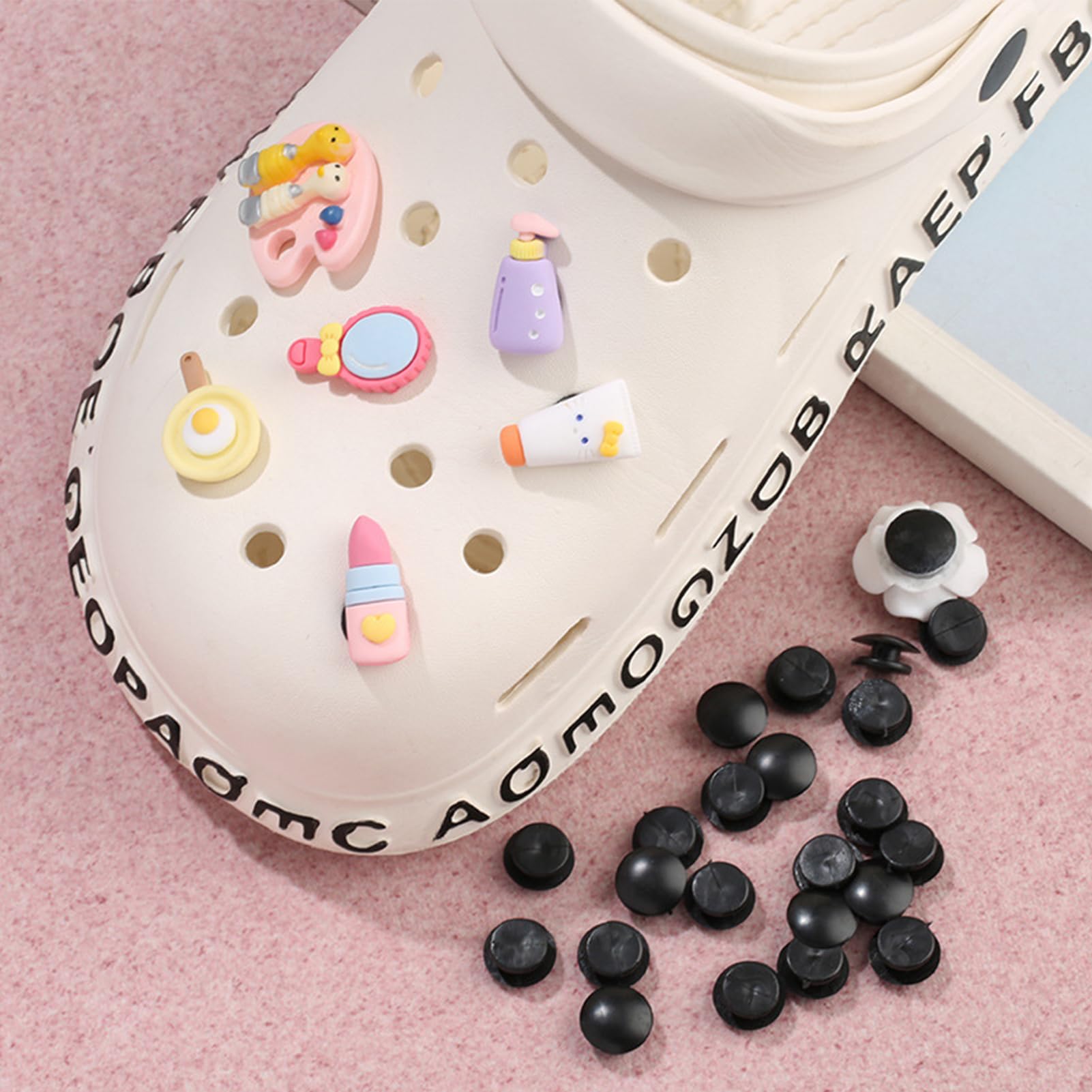 100 pezzi bottoni in plastica ornamenti neri per scarpe fai da te Charms bambini Croc accessori fibbie leggere  15