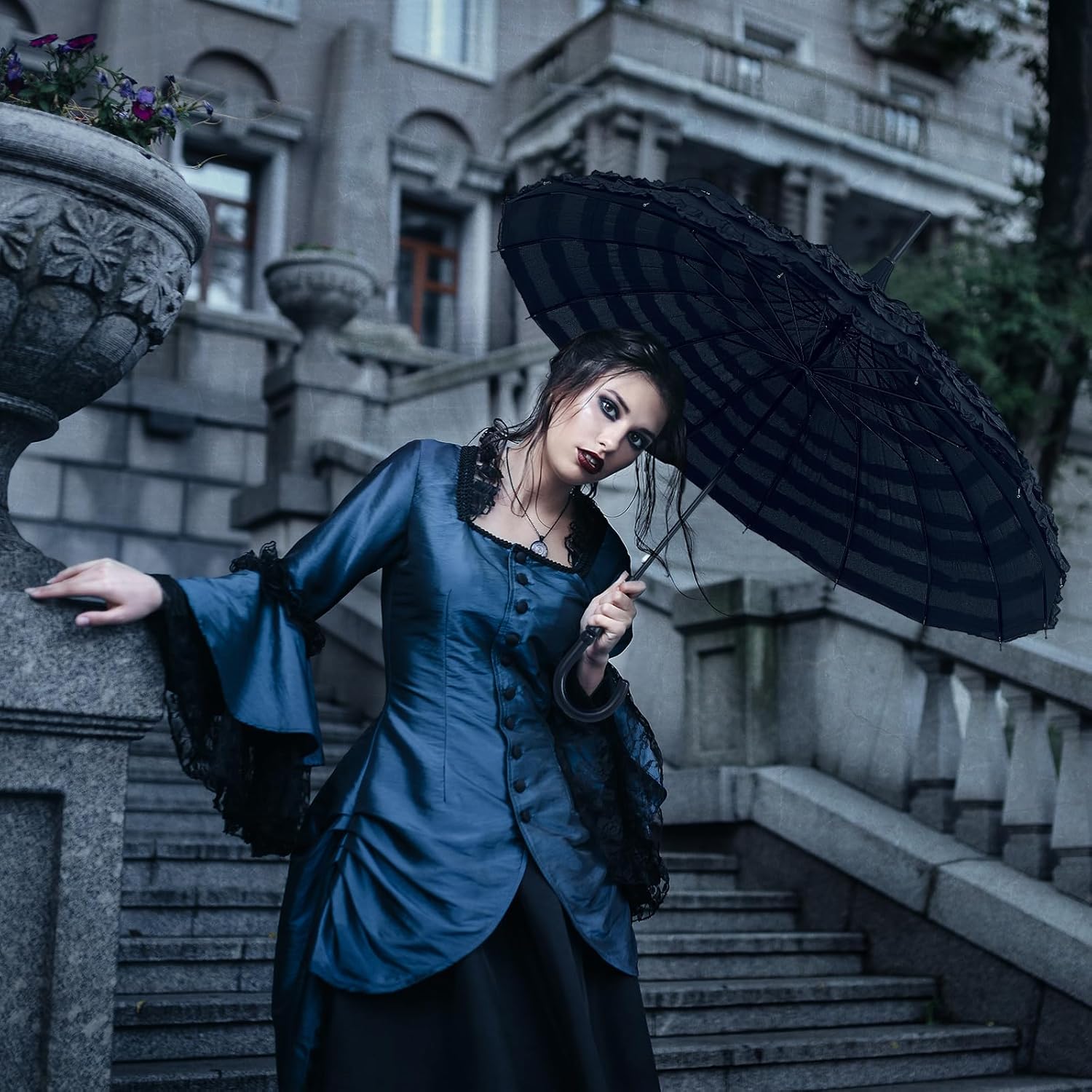 Abbylike 2 Pcs Black Pagoda Parasol Umbrella 47.2 Inch Halloween Vampires Elegant Lace Victorian Sunproof Parasol for Sun Rain Protection Wedding Cosplay Party Photoshoot Decor Gothic Enthusiasts