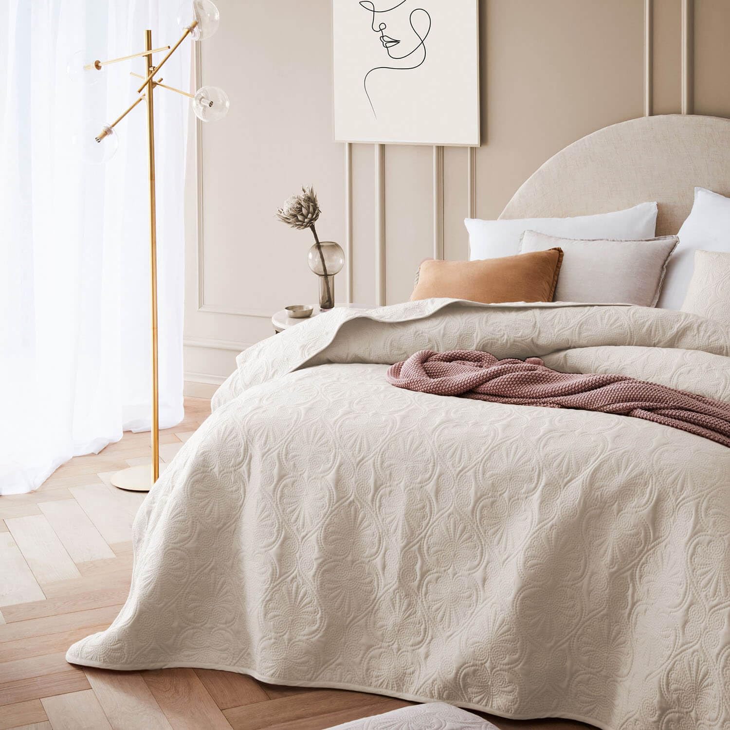 ROOM99 Leila Elegant Cream Bedspread 220 x 240 cm – Versatile Blanket for Bed or Sofa – Quilted Style – Ideal as a Bedspread