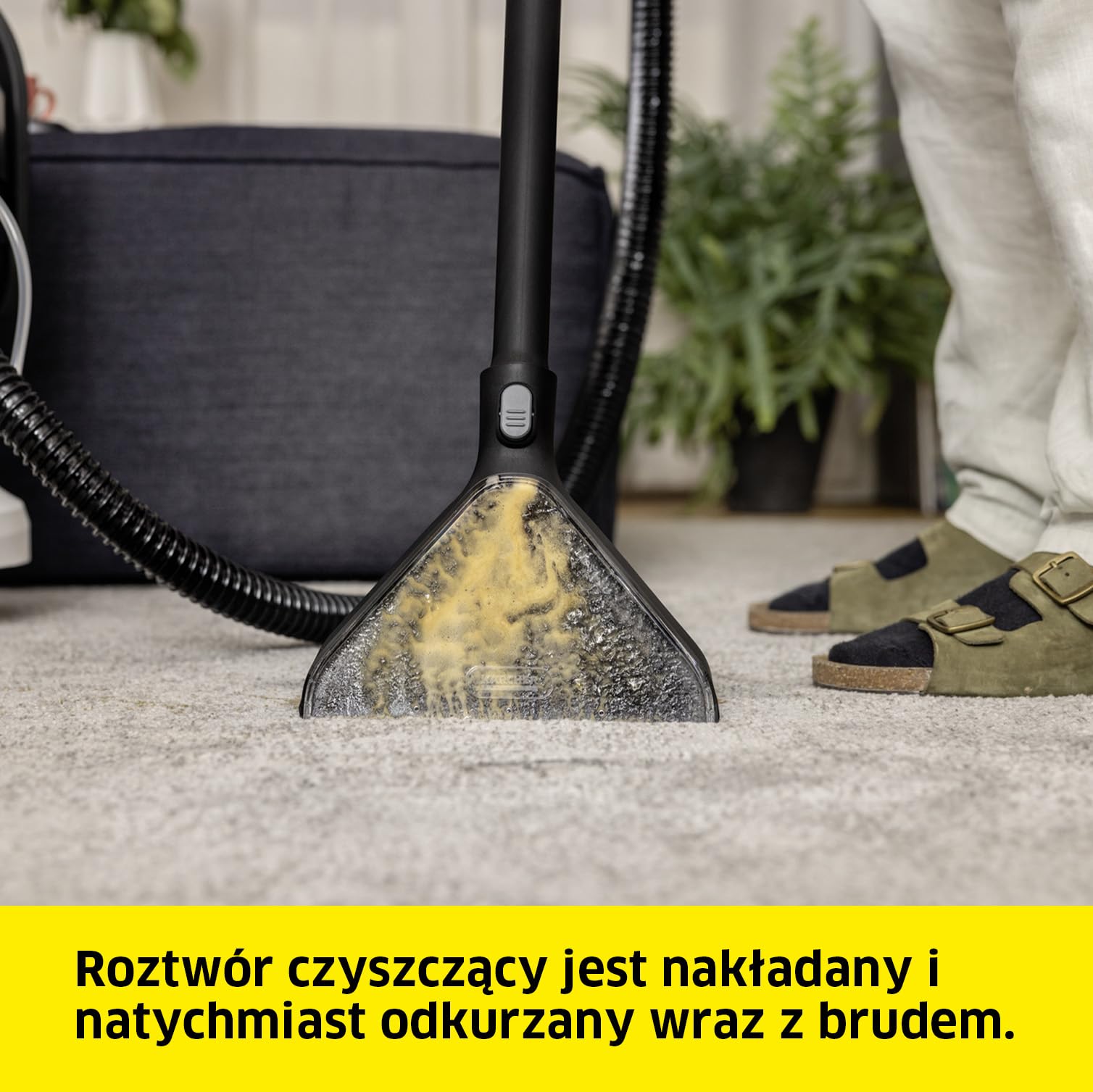 Kärcher odkurzacz piorący SE 4, wąż spryskujący 2 w 1, zbiornik świeżej i brudnej wody: 4 l, ssawki: do mycia podłóg, podłogowa z nasadką do podłóg twardych i dywanów, do tapicerki i szczelinowa